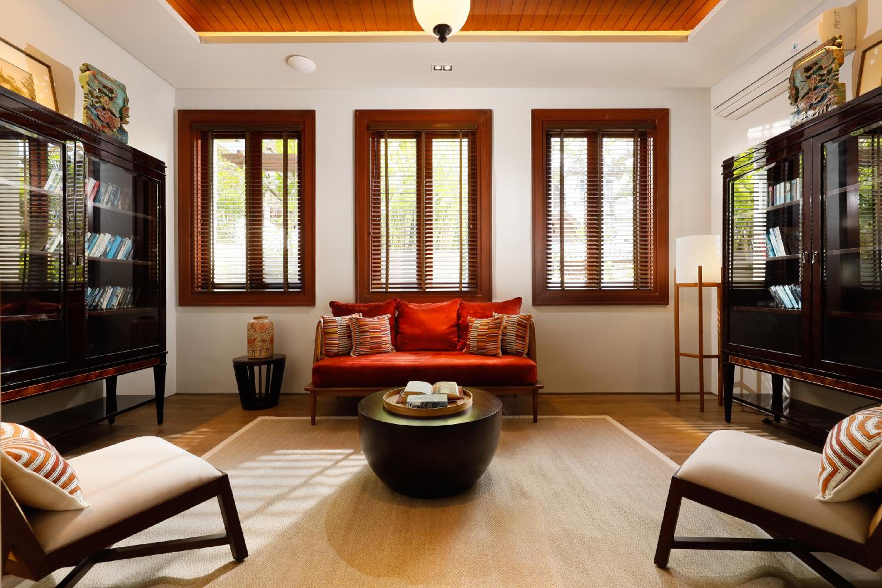 Six-Bedroom Villa With Private Pool  - Photo 8