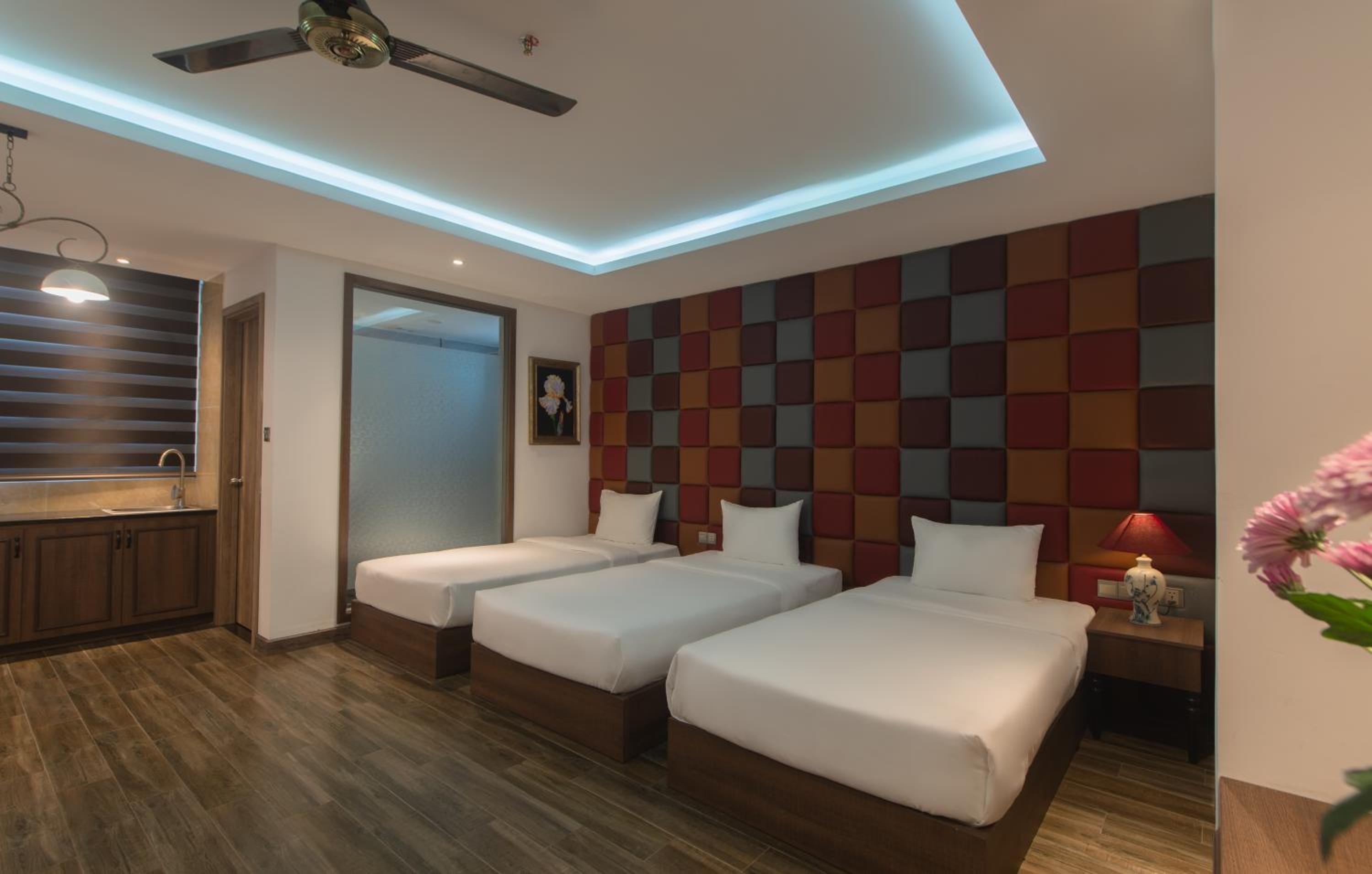 Deluxe Family Room - Photo 1