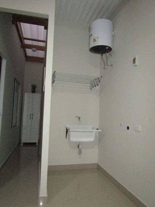 One-Bedroom House photo 3