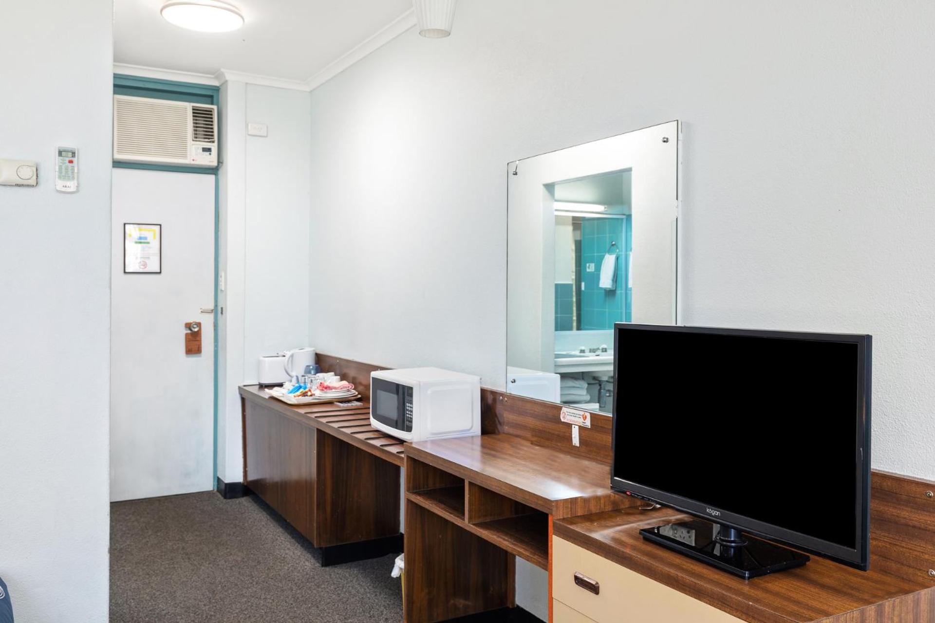Standard Triple Room - Photo 1