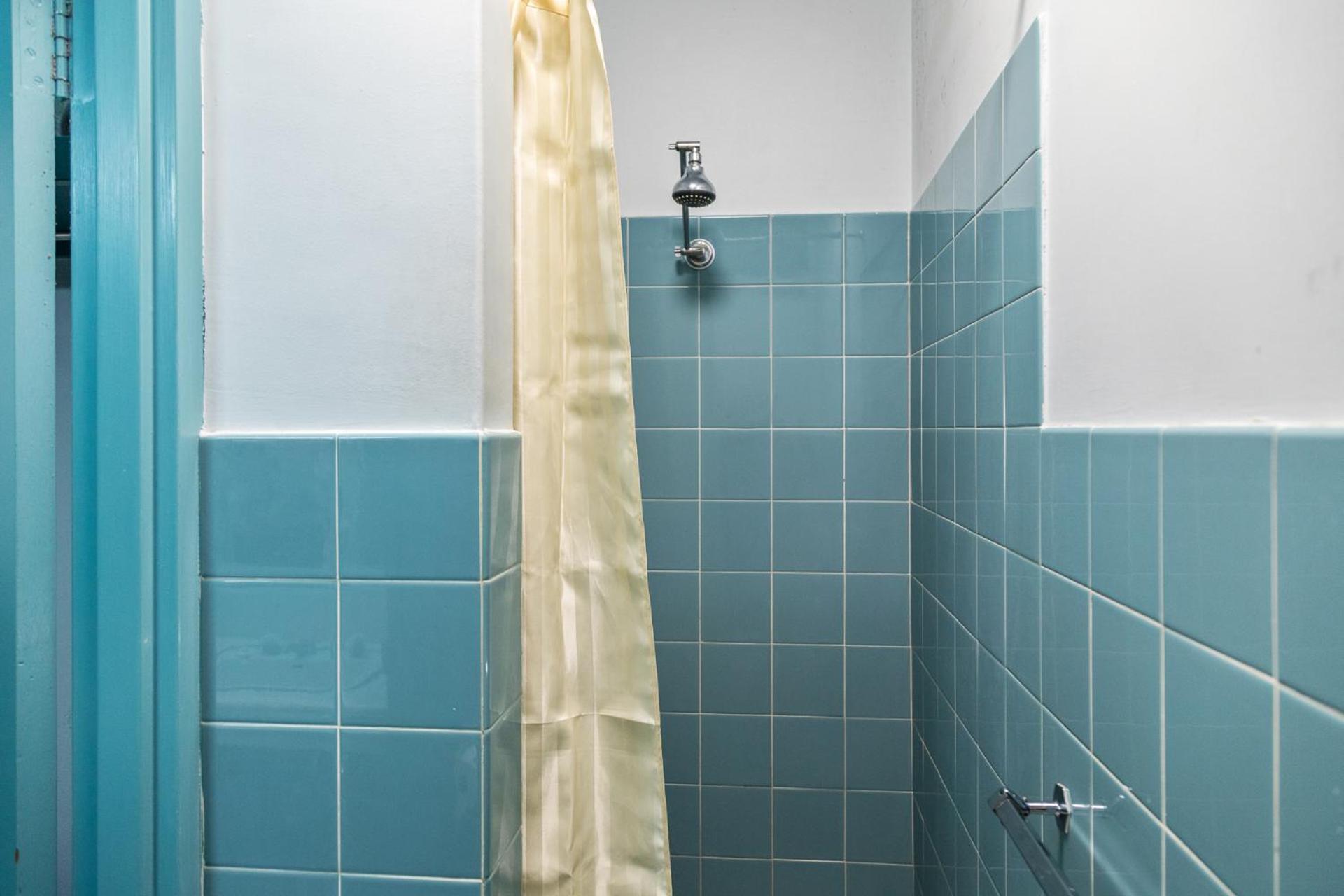 Standard Triple Room - Photo 3