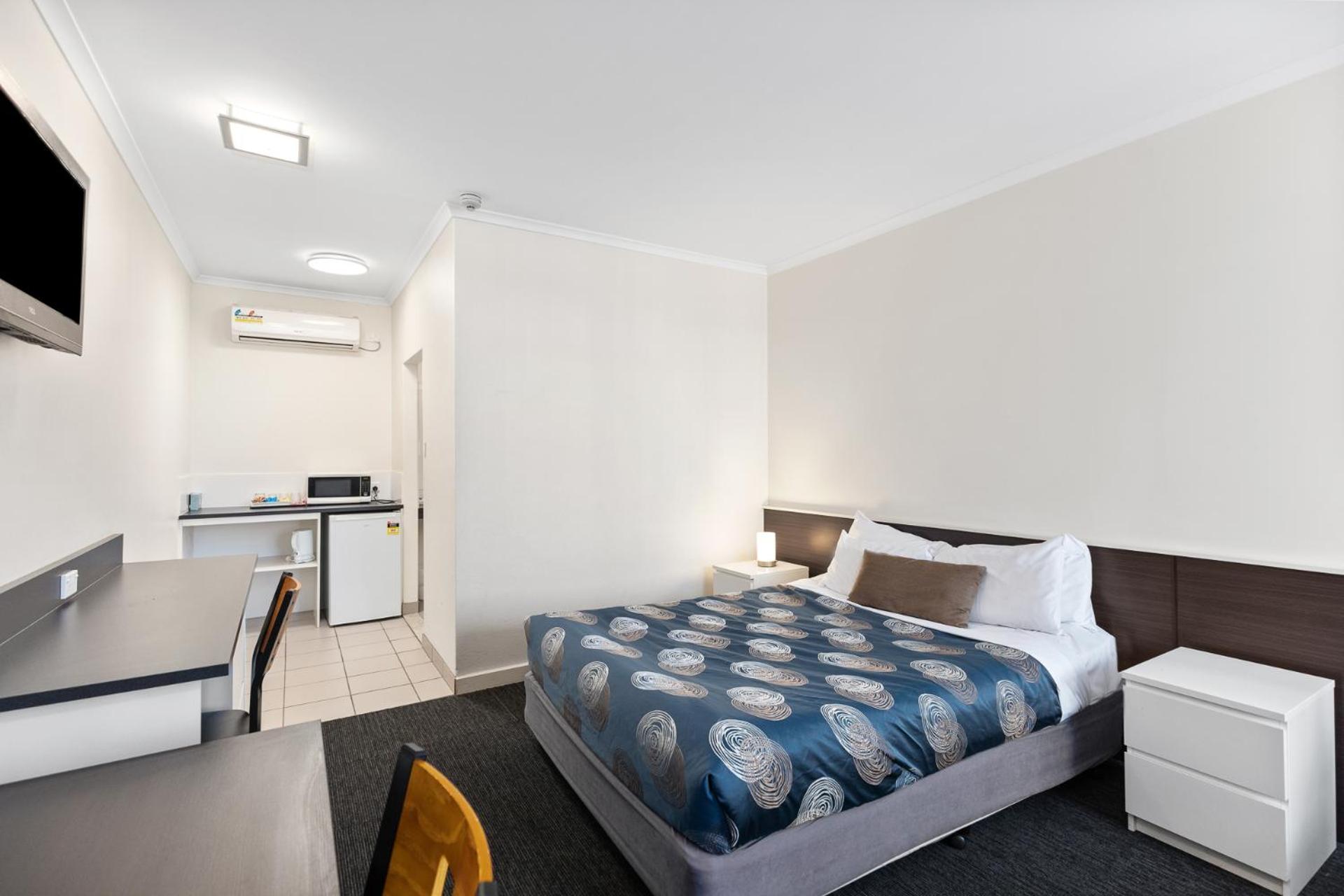 Queen Room - Photo 5