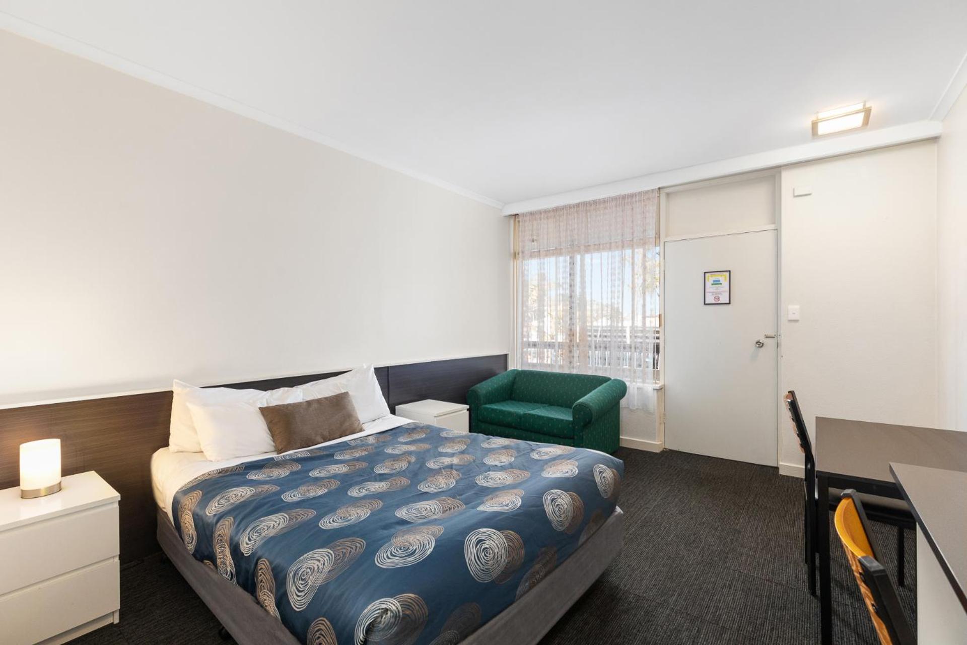 Queen Room - Photo 1