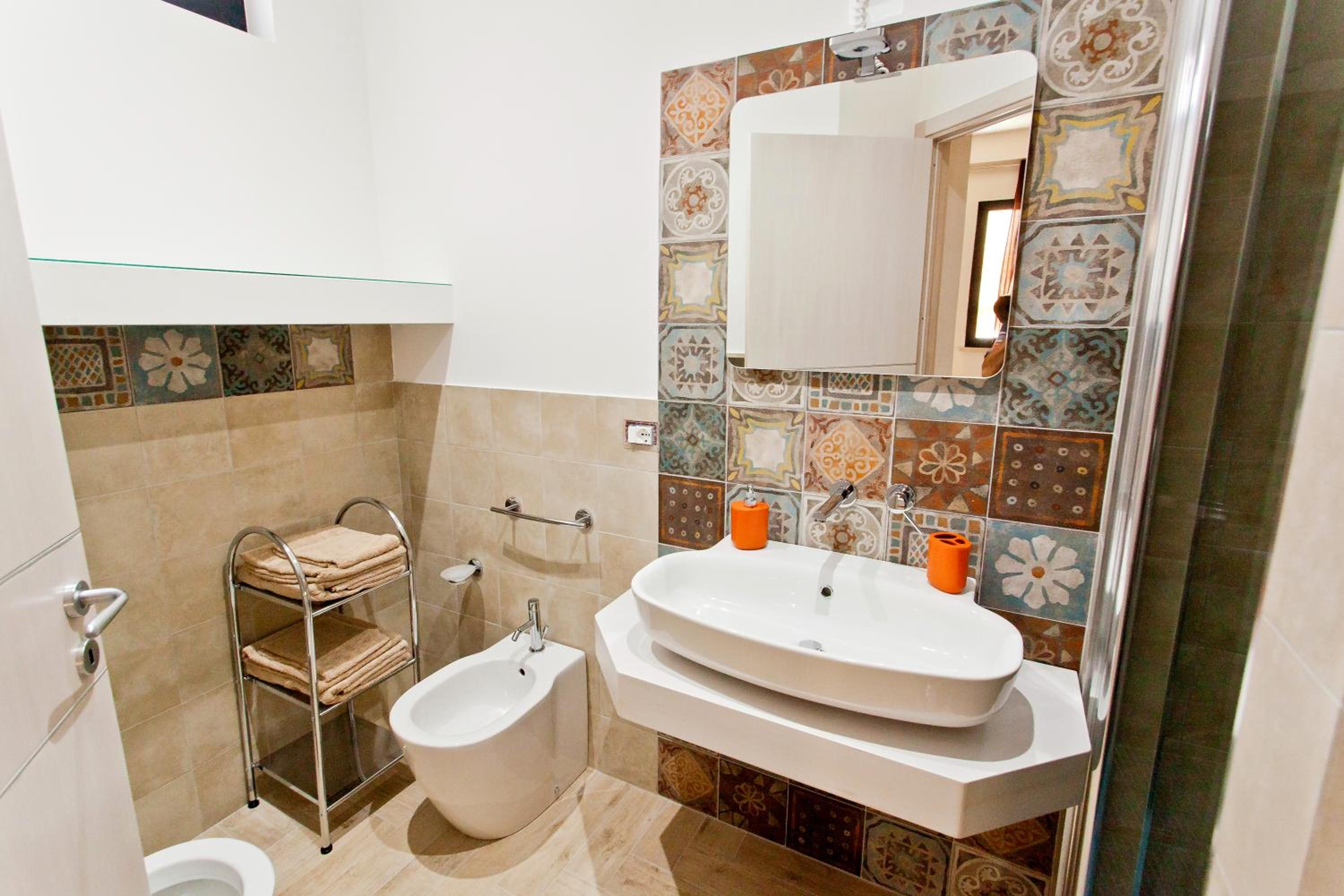Deluxe Double Room with Balcony photo 2