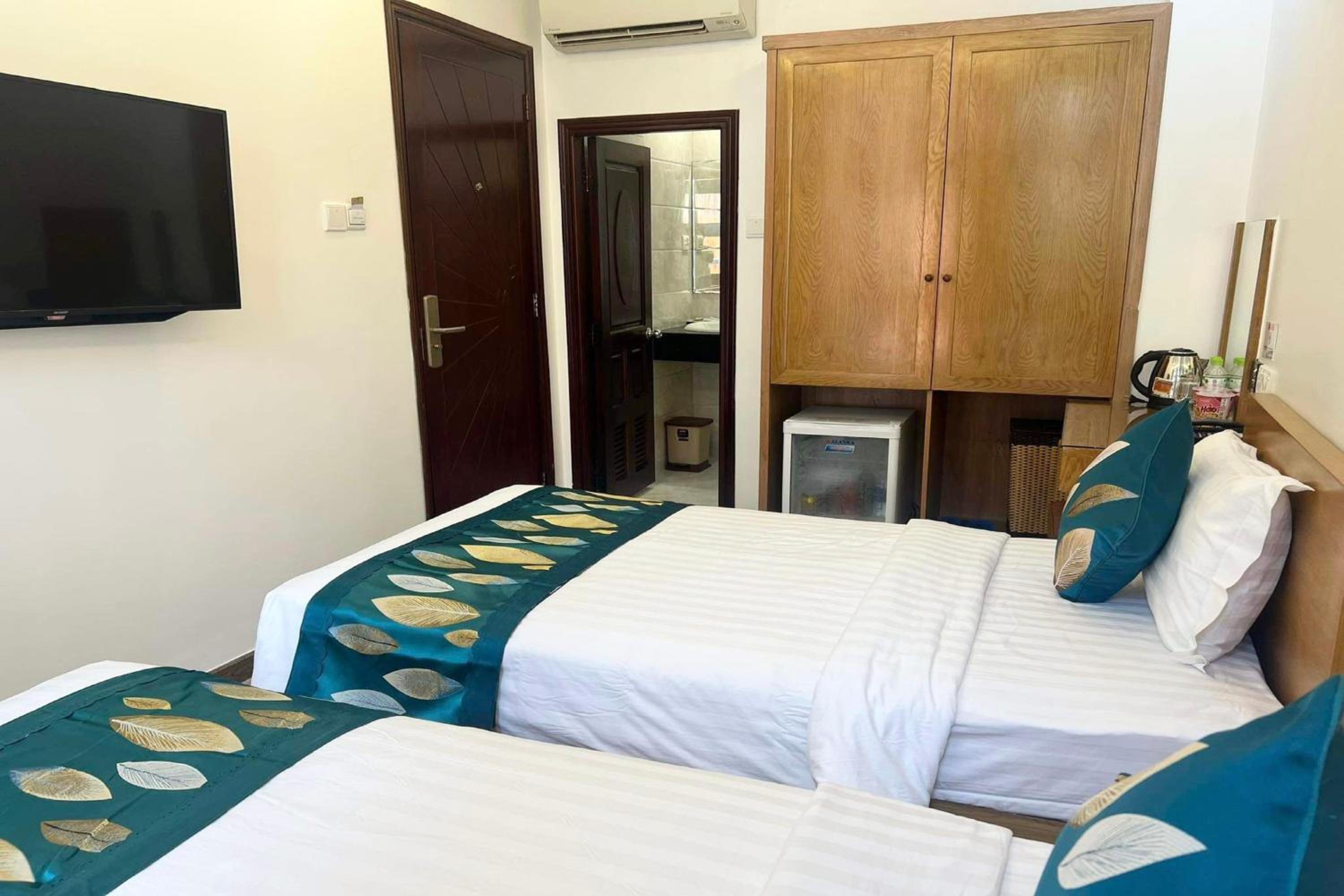 Deluxe Twin Room - Photo 13