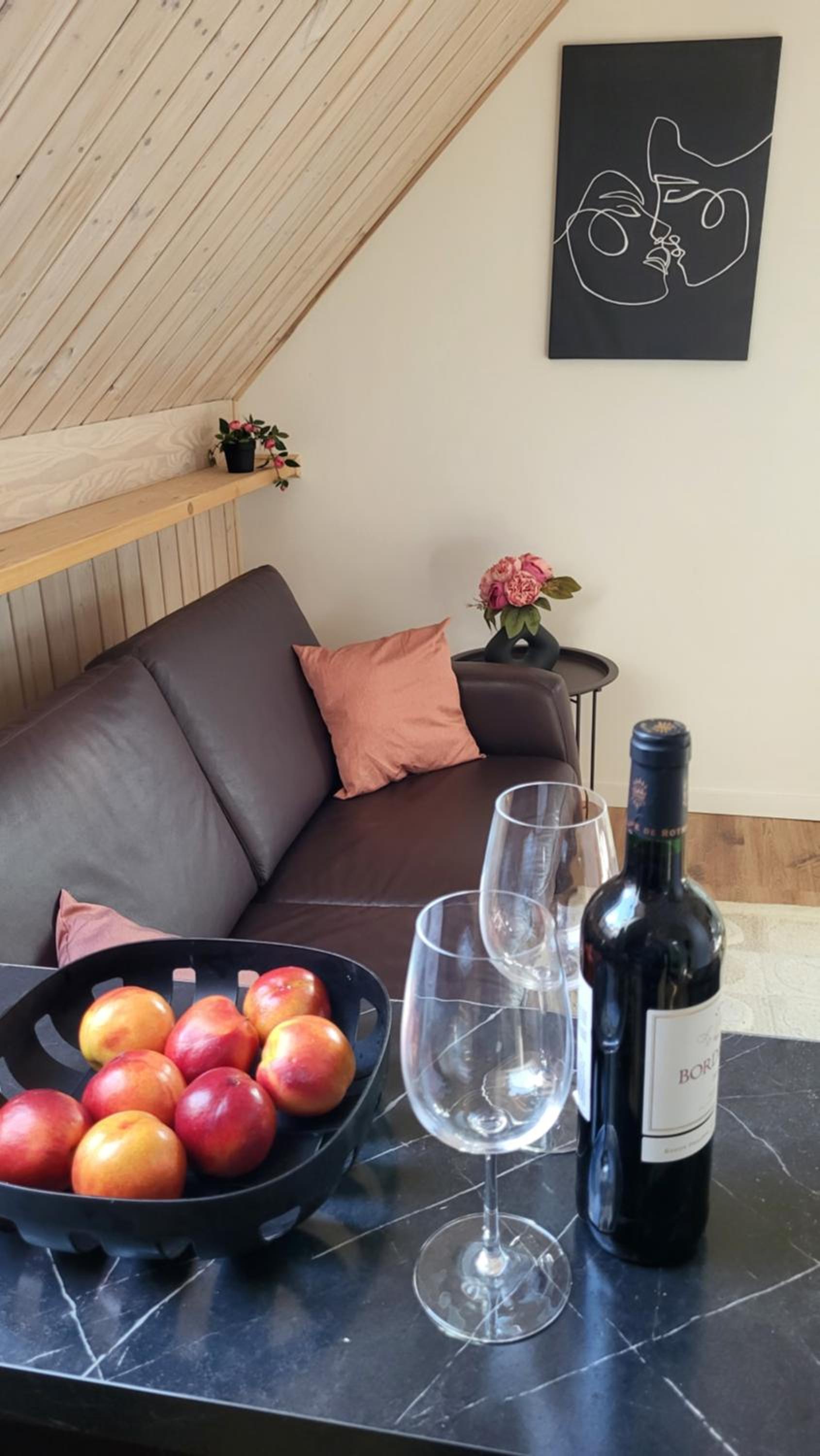 Deluxe Double Room (2 Adults + 1 Child) photo 1