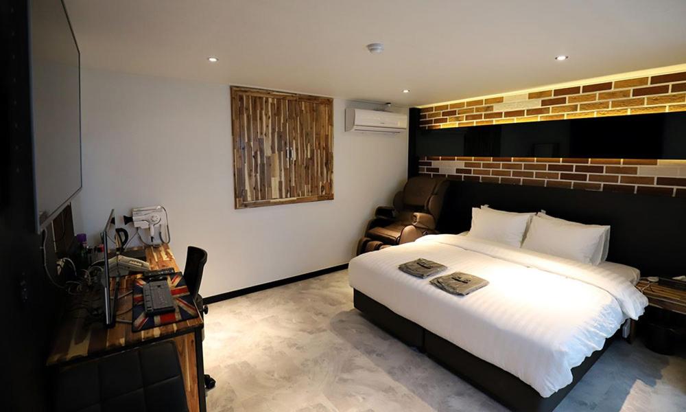 Deluxe Double Room photo 2