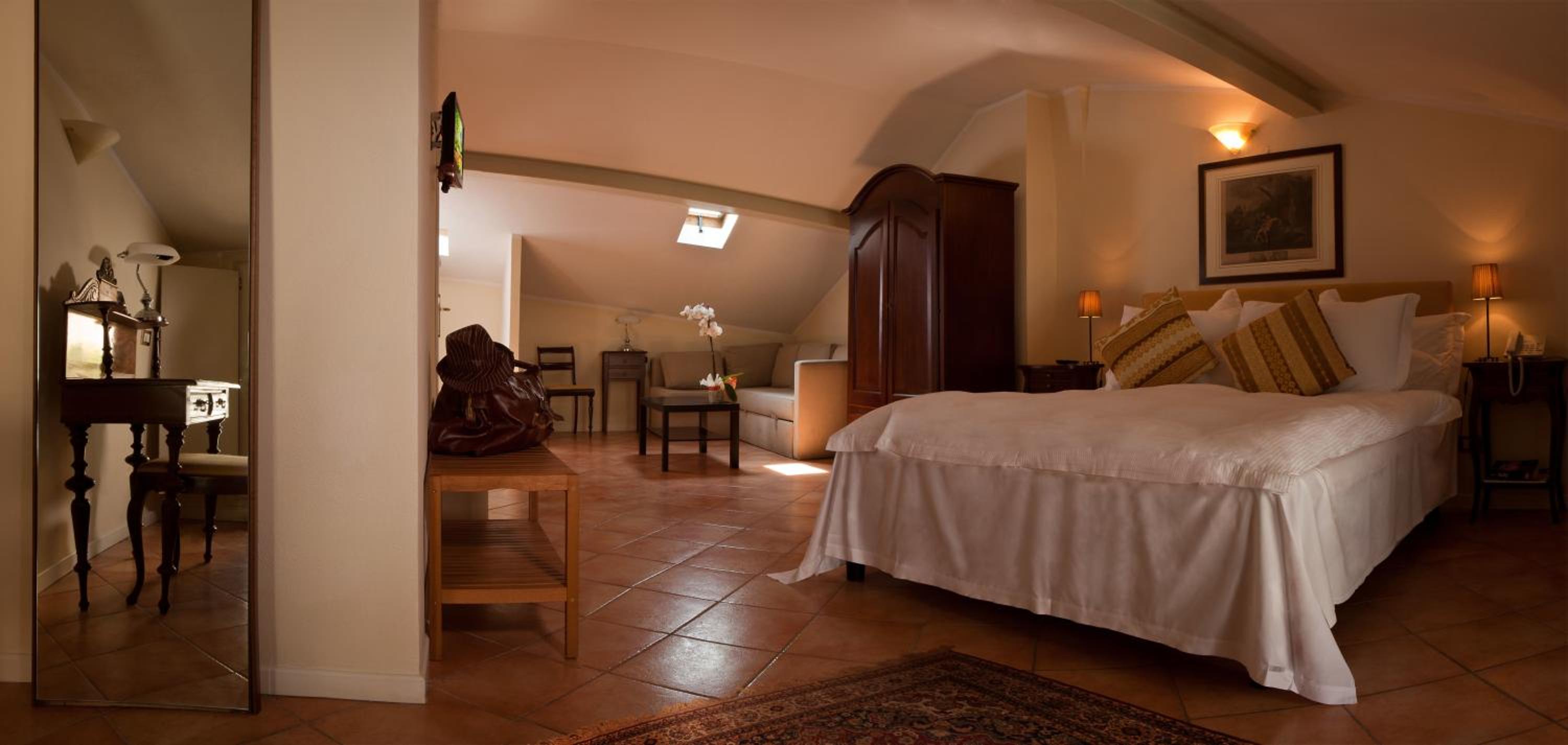 Triple Room - Photo 11