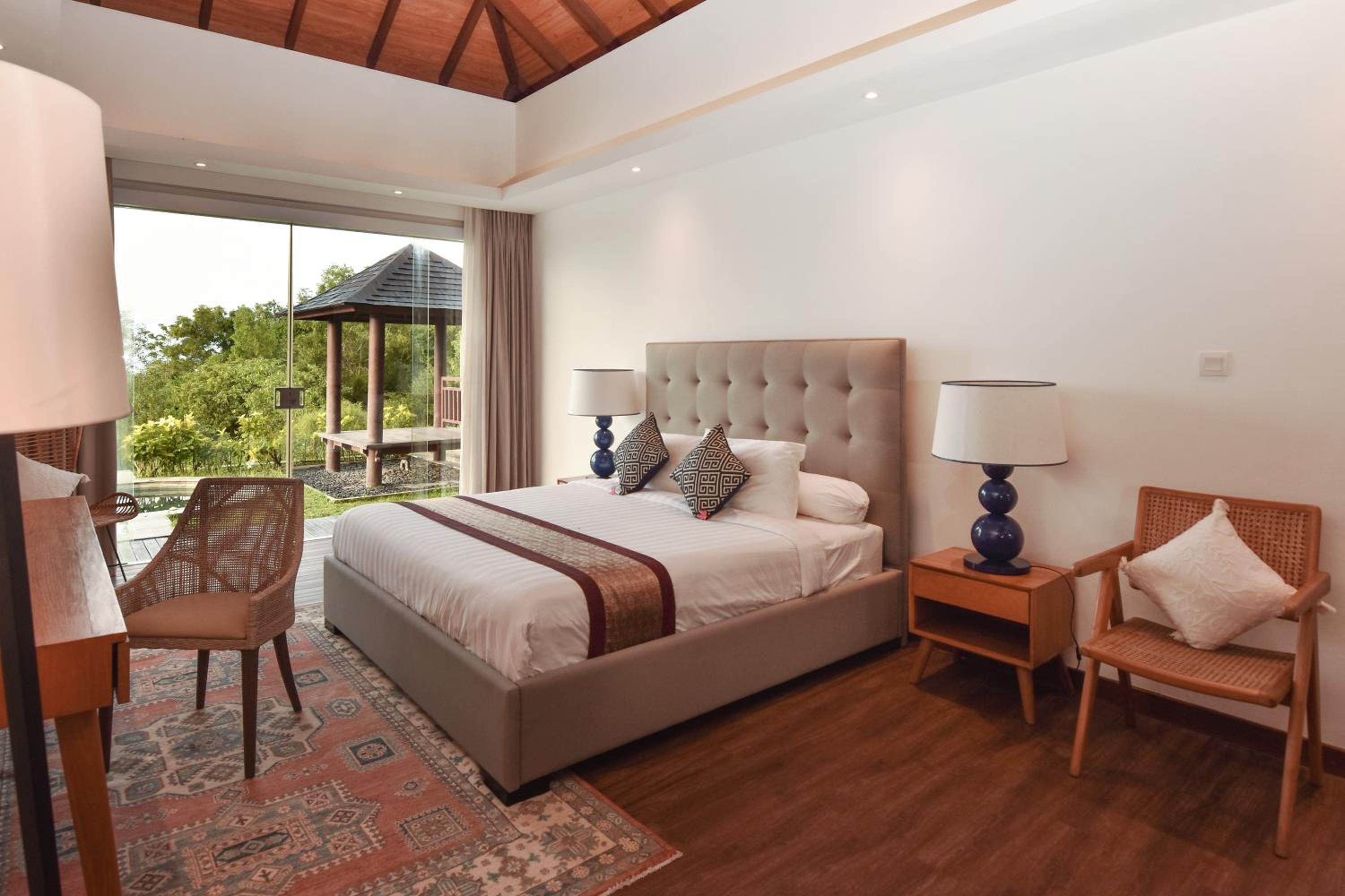 Two Bedroom Ocean View Villa - Photo 12