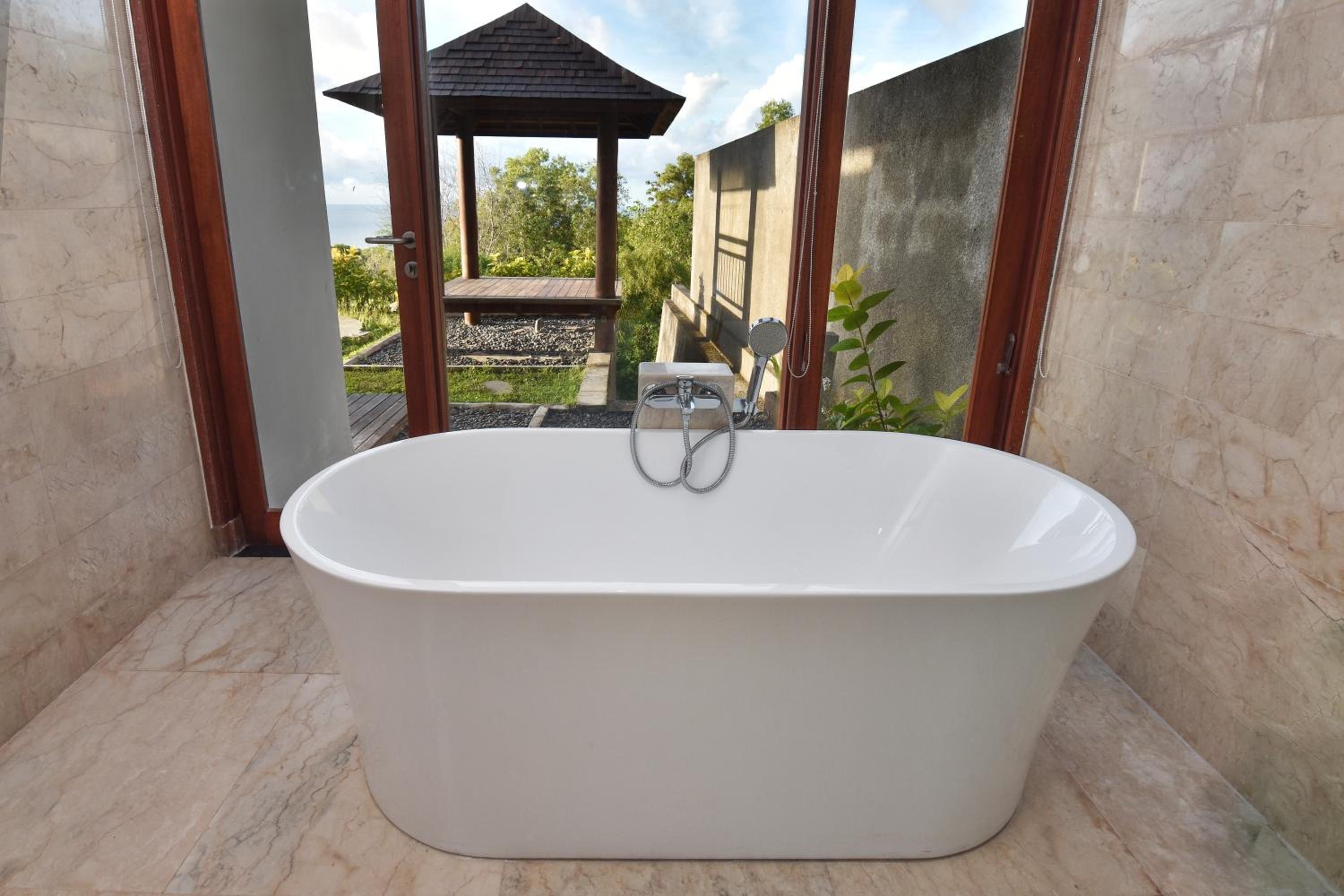 Two Bedroom Ocean View Villa - Photo 9