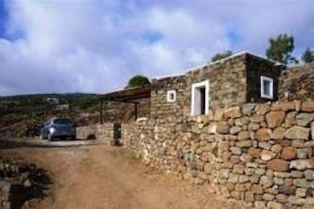 One-Bedroom House photo 3