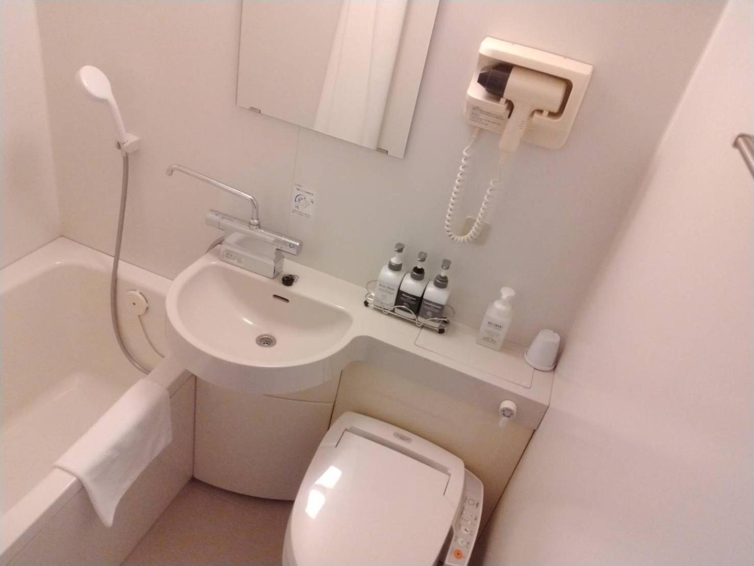 Single Room - Smoking photo 2