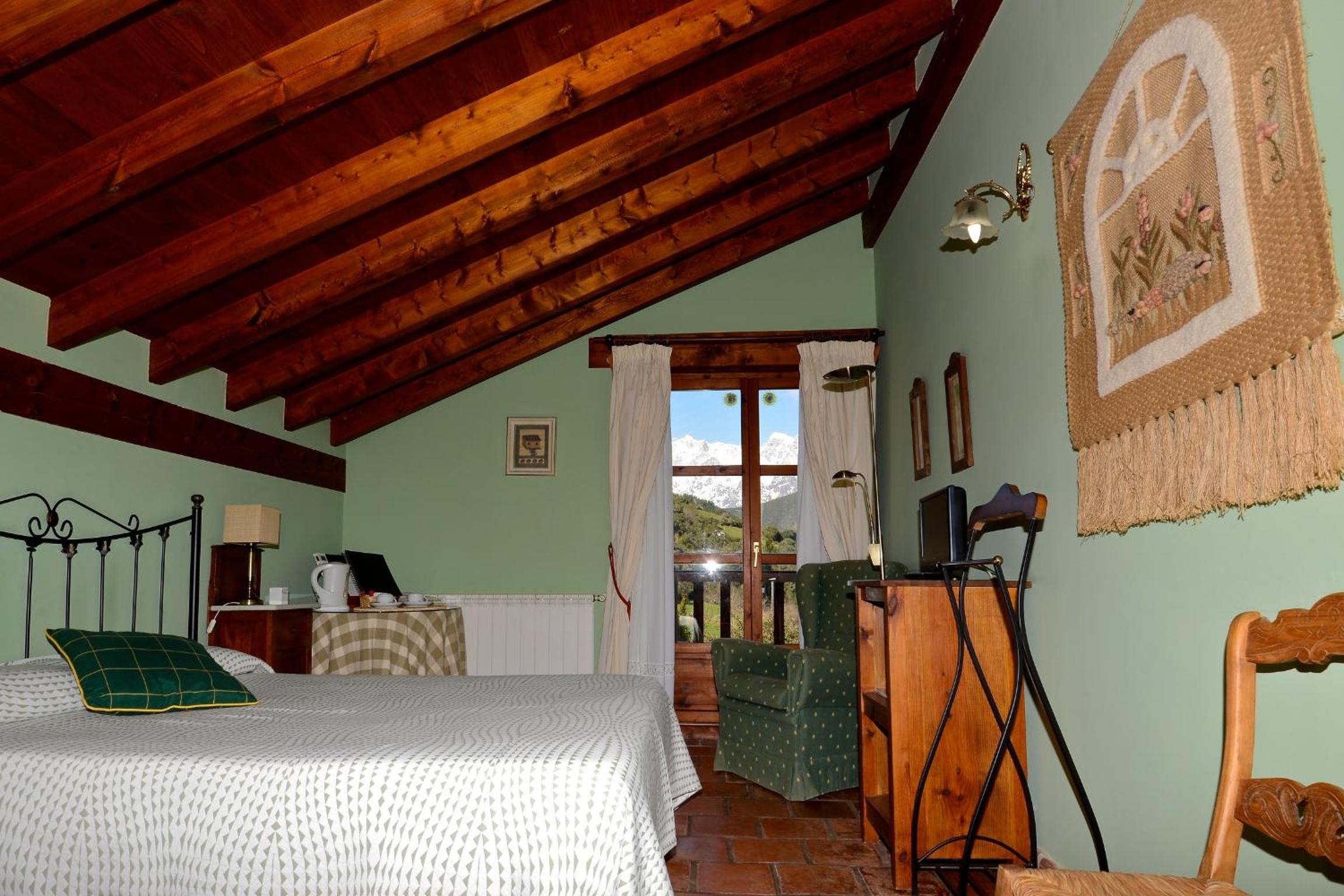 Double or Twin Room photo 2