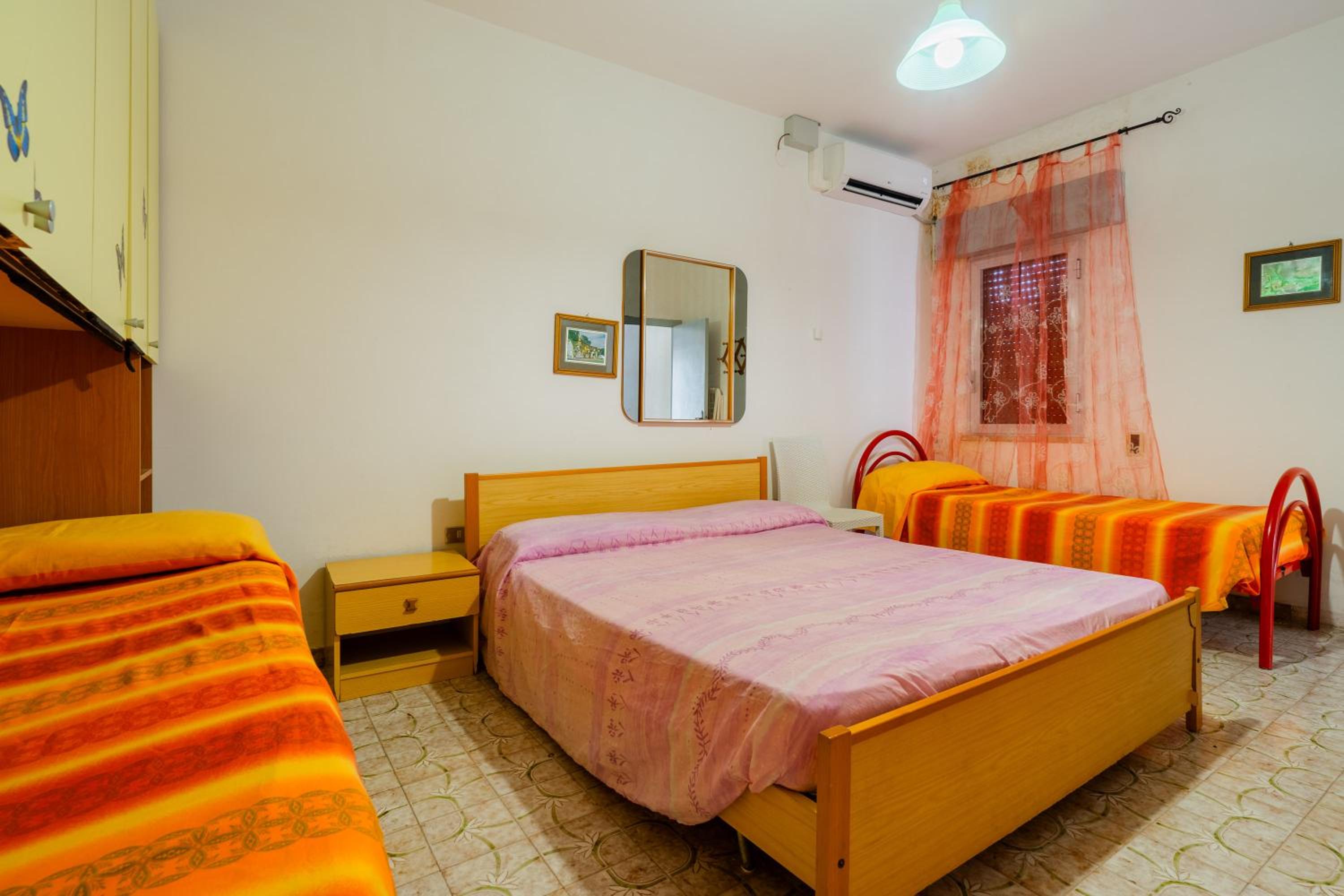 Superior One-Bedroom Apartment