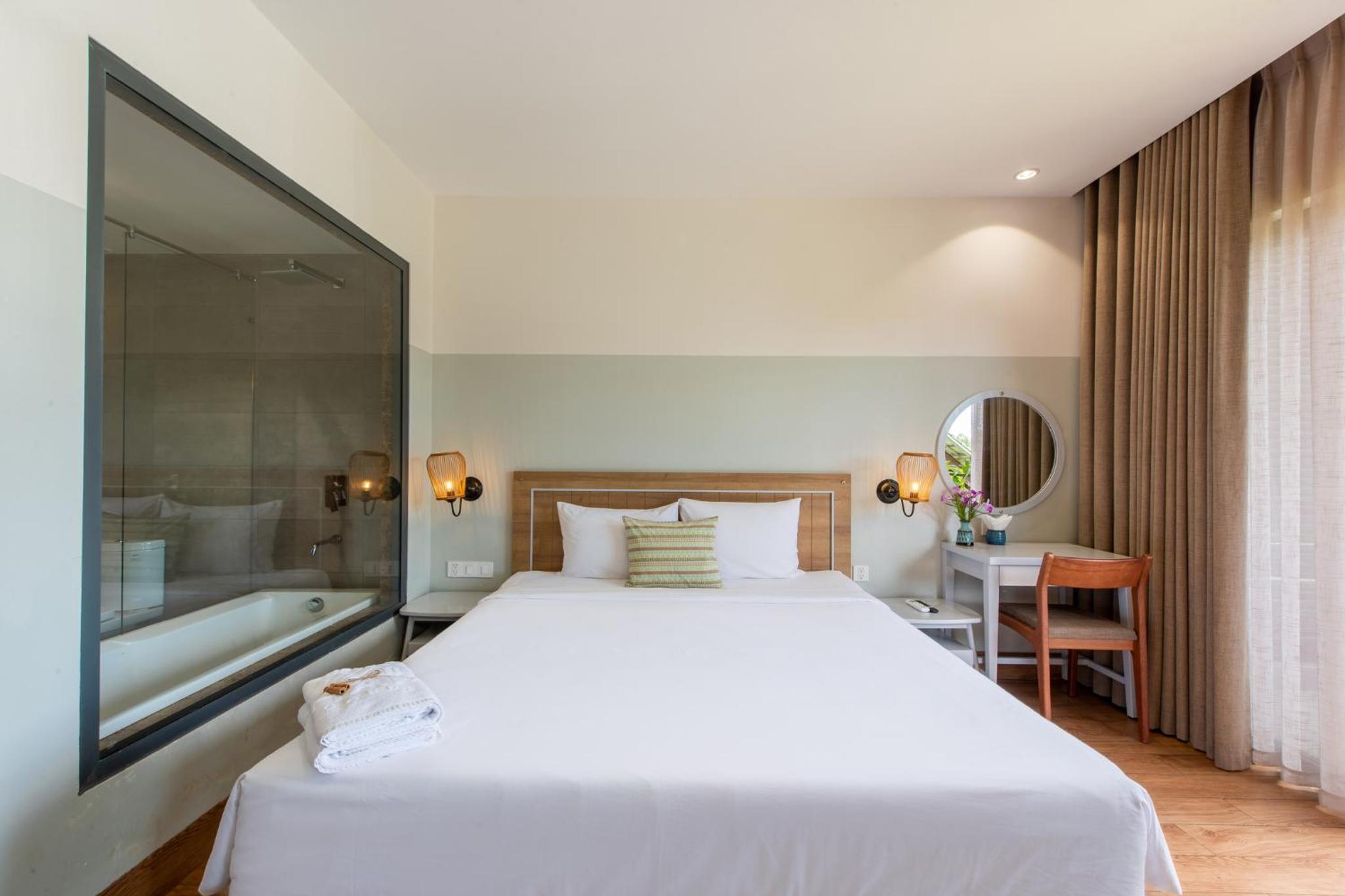 King Room with Balcony