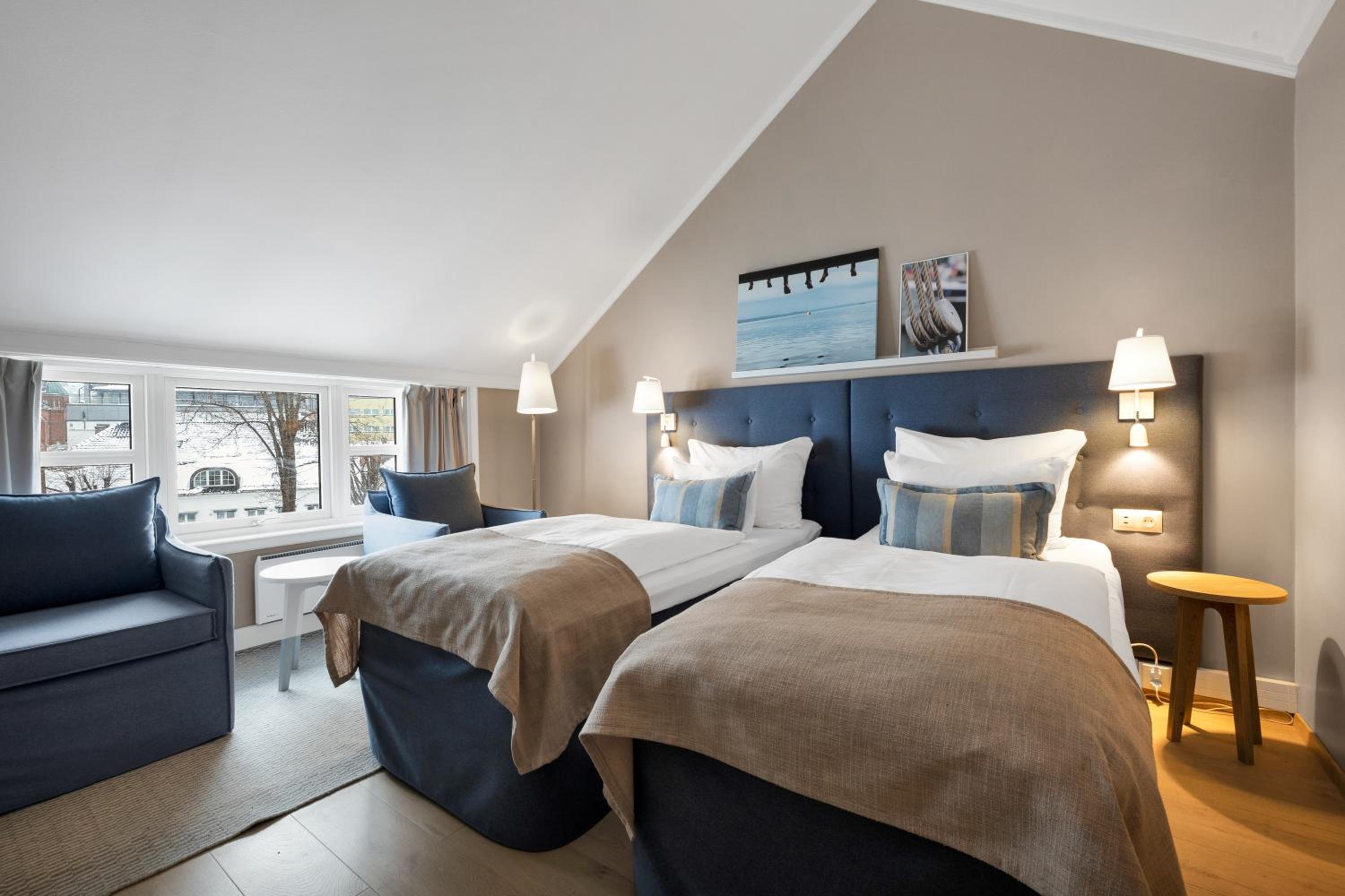 Standard Twin Room - Photo 2