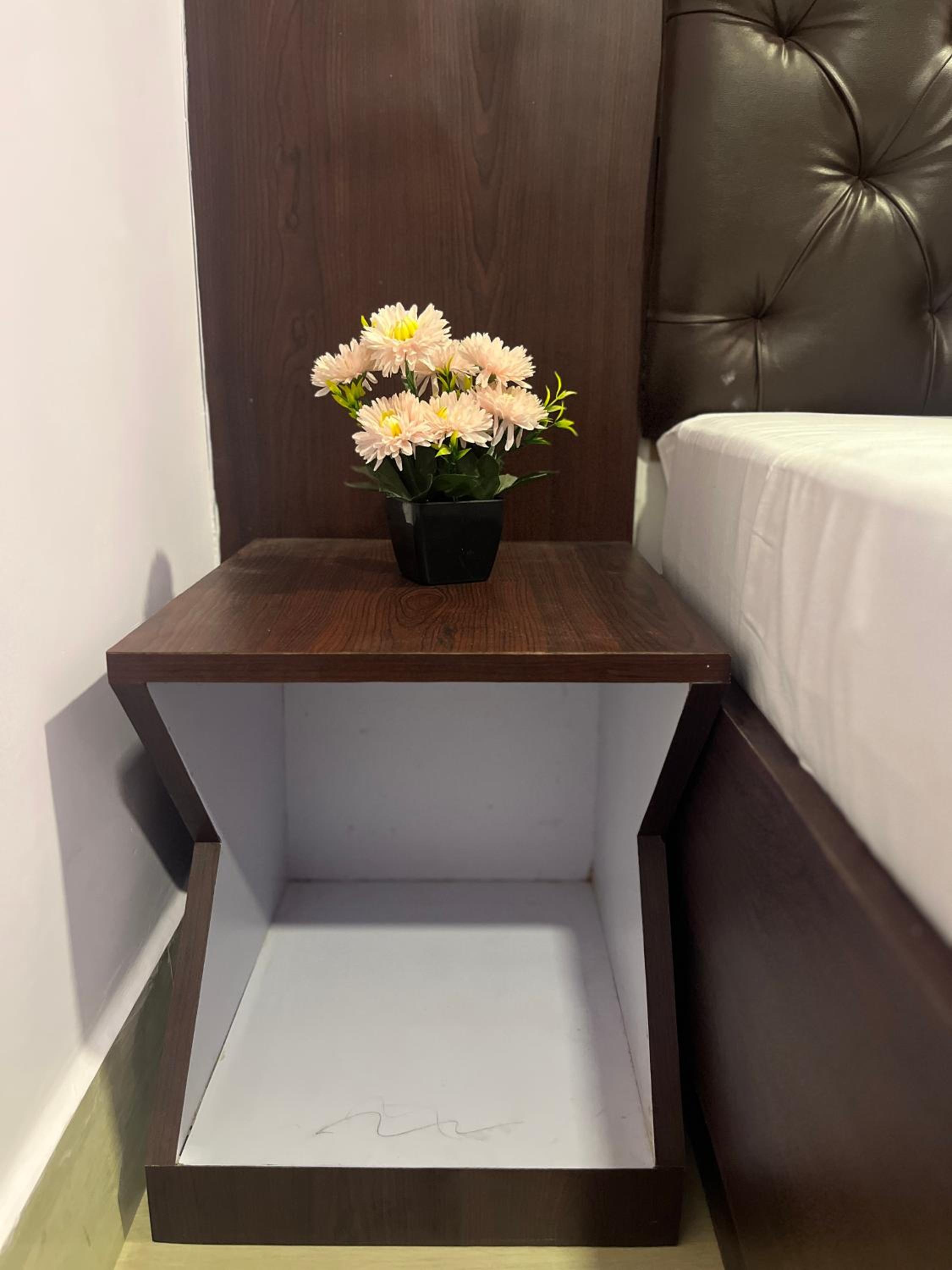 Deluxe Room - Photo 5