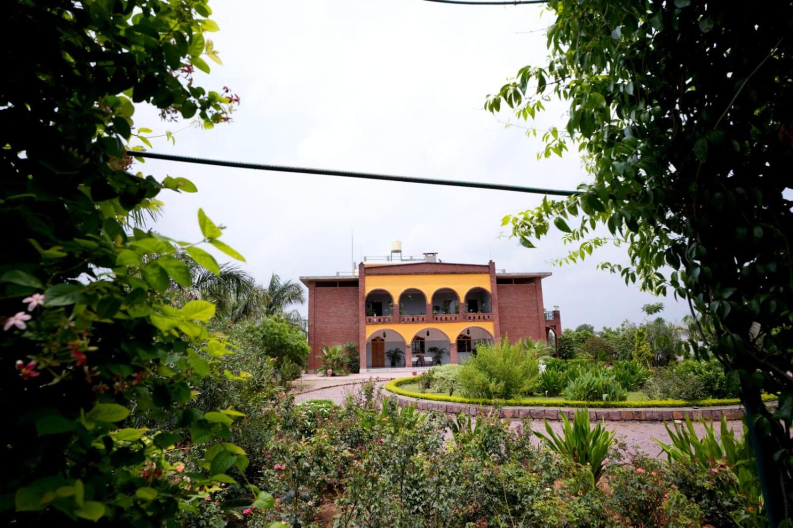 King Room with Garden View - Photo 9