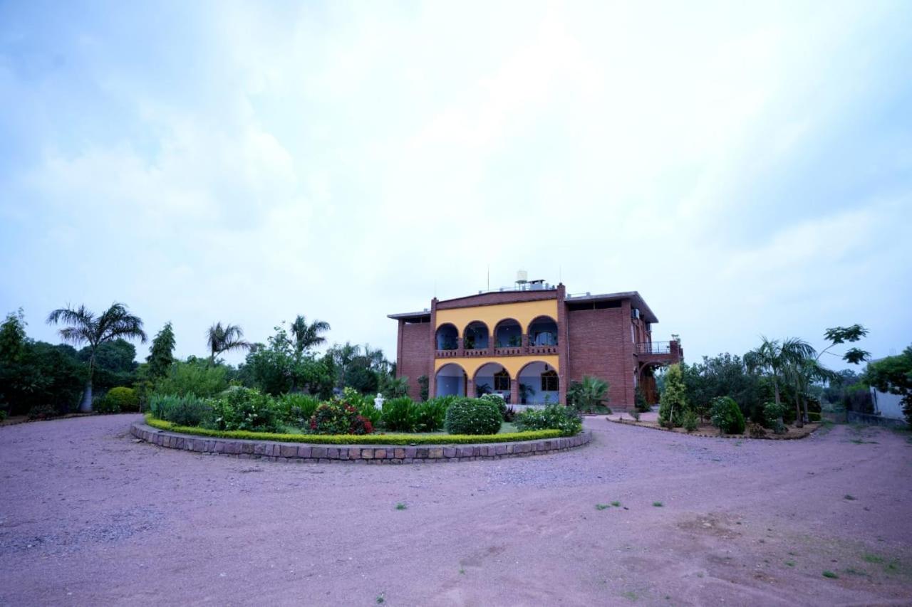 King Room with Garden View - Photo 7