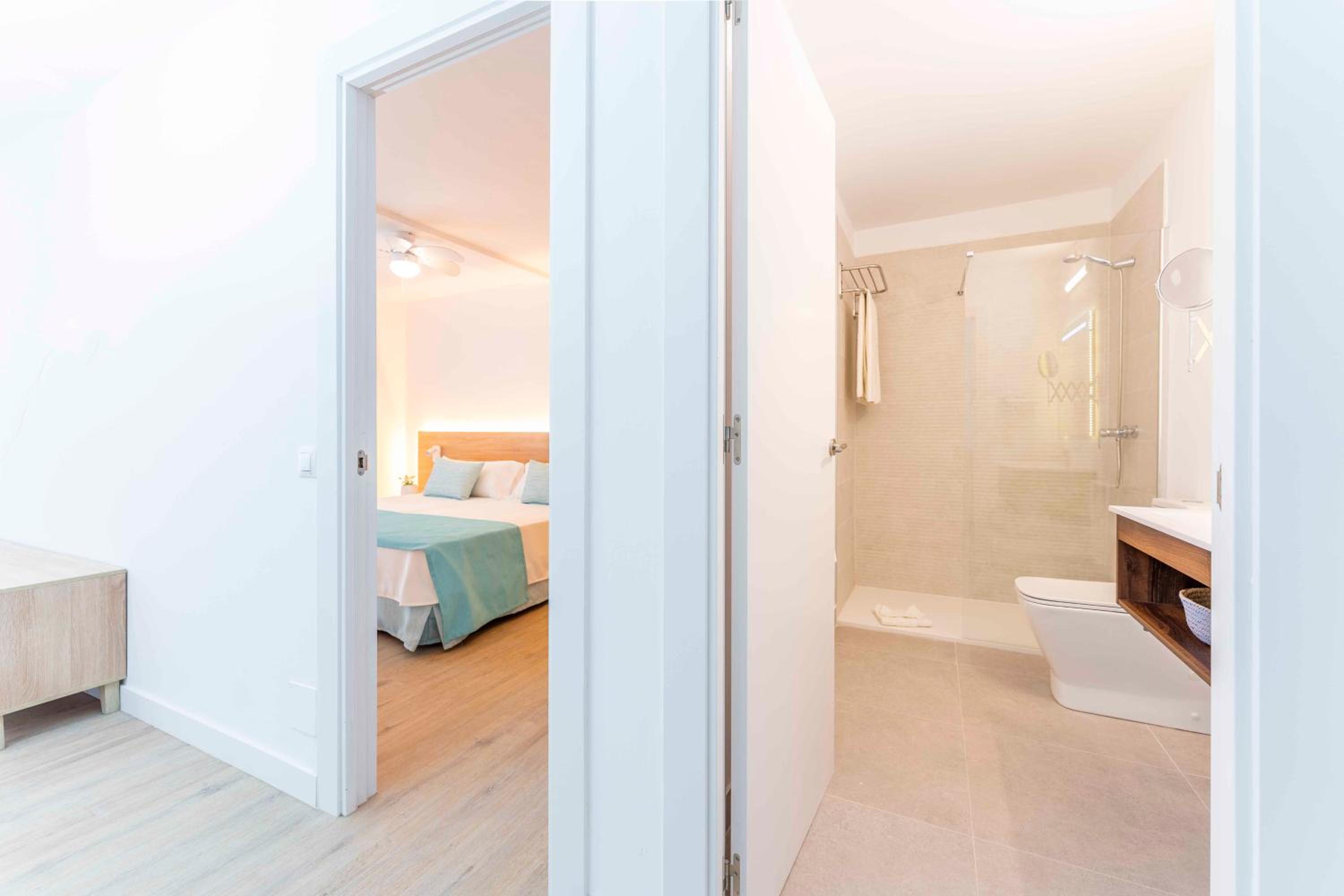 One-Bedroom Apartment thumbnail 5