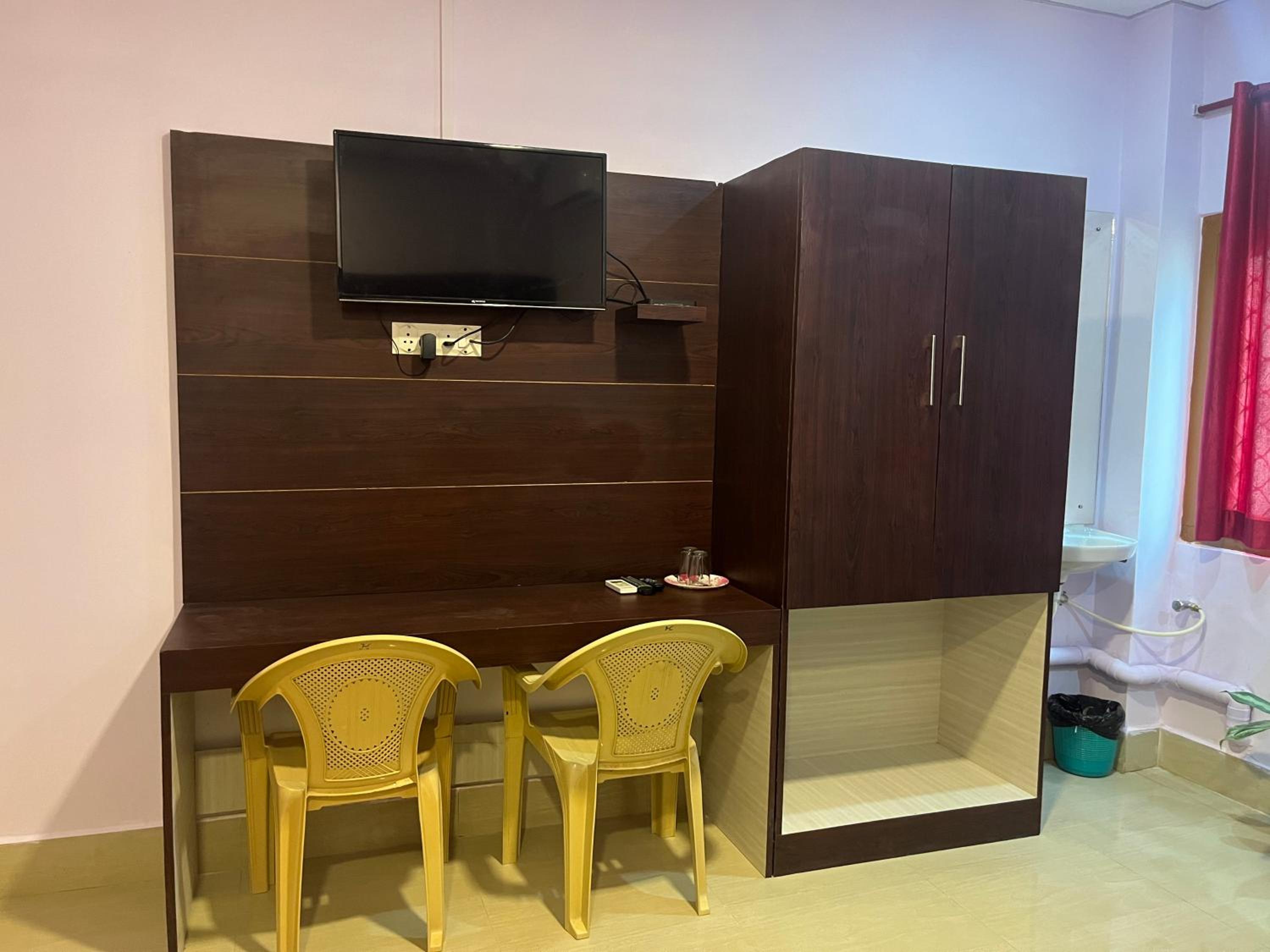 Deluxe Room - Photo 14