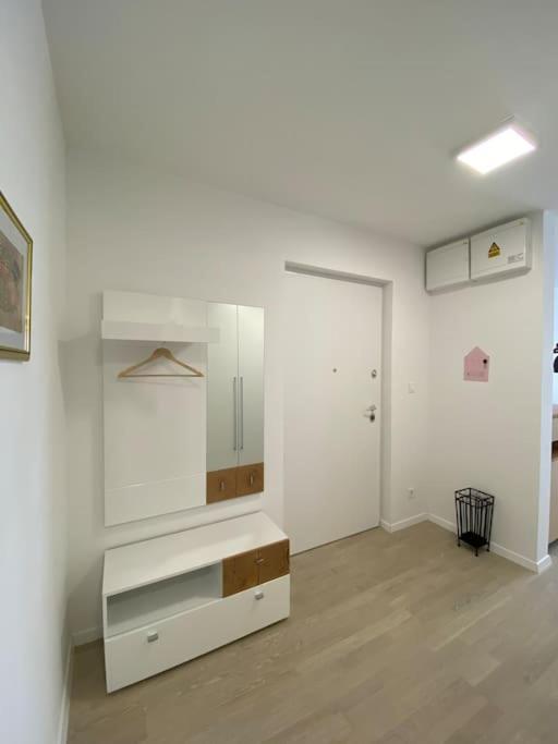 Two-Bedroom Apartment - Photo 23
