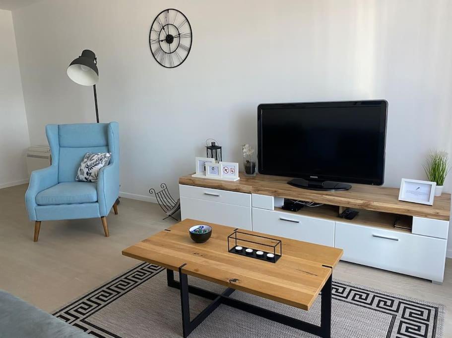 Two-Bedroom Apartment - Photo 25