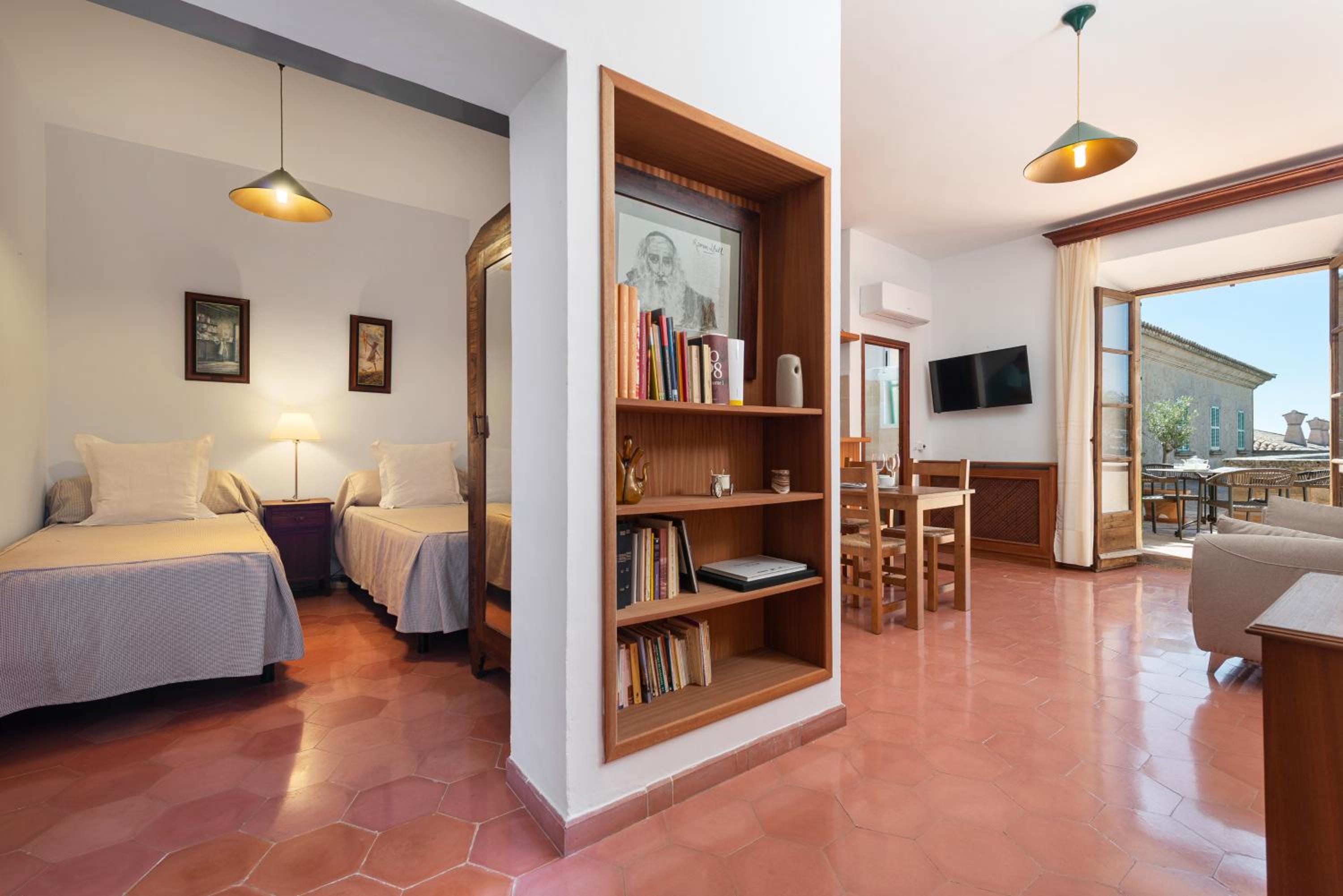 Estudio con sofá cama