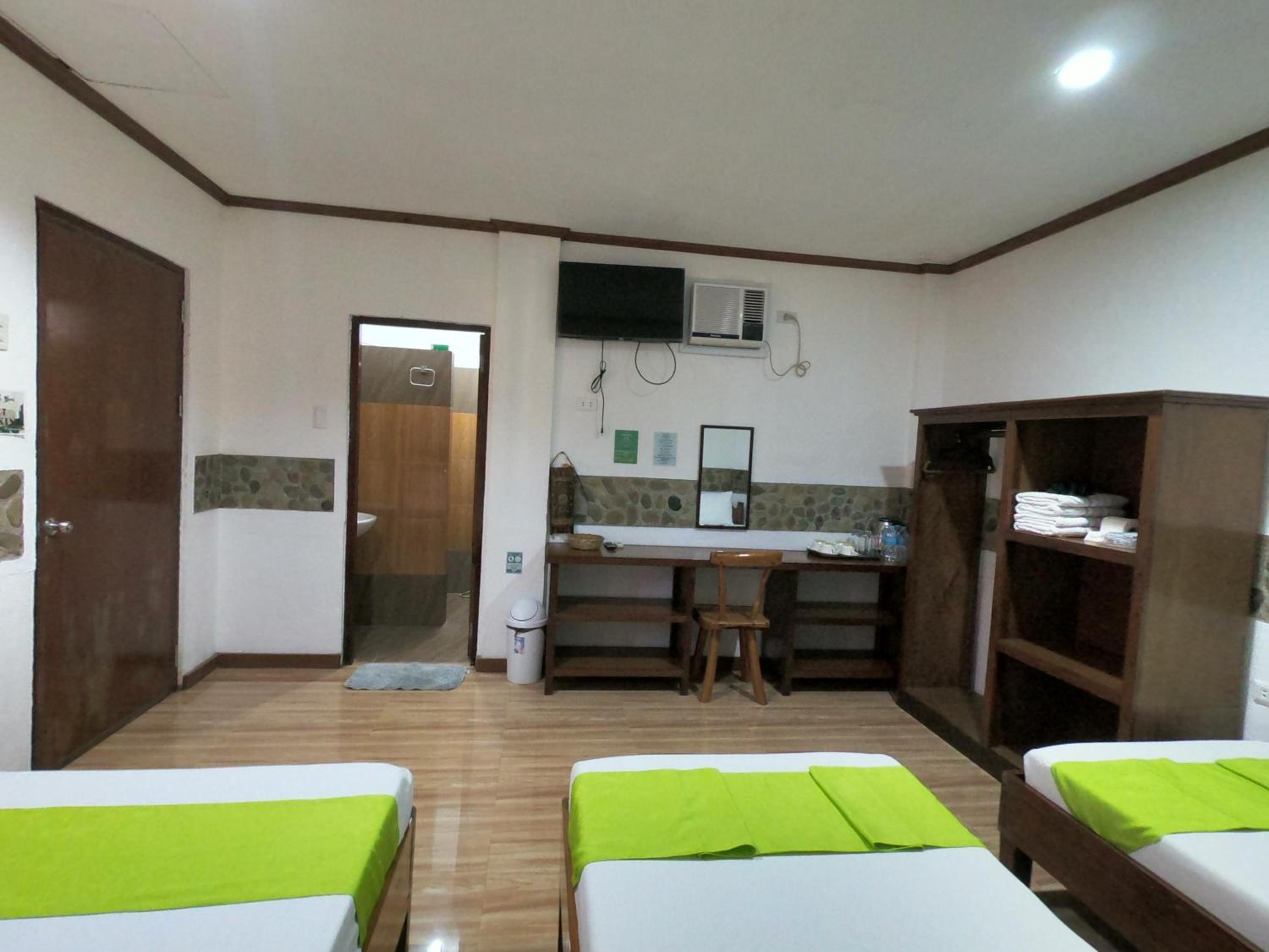 Premium Quadruple Room photo 3