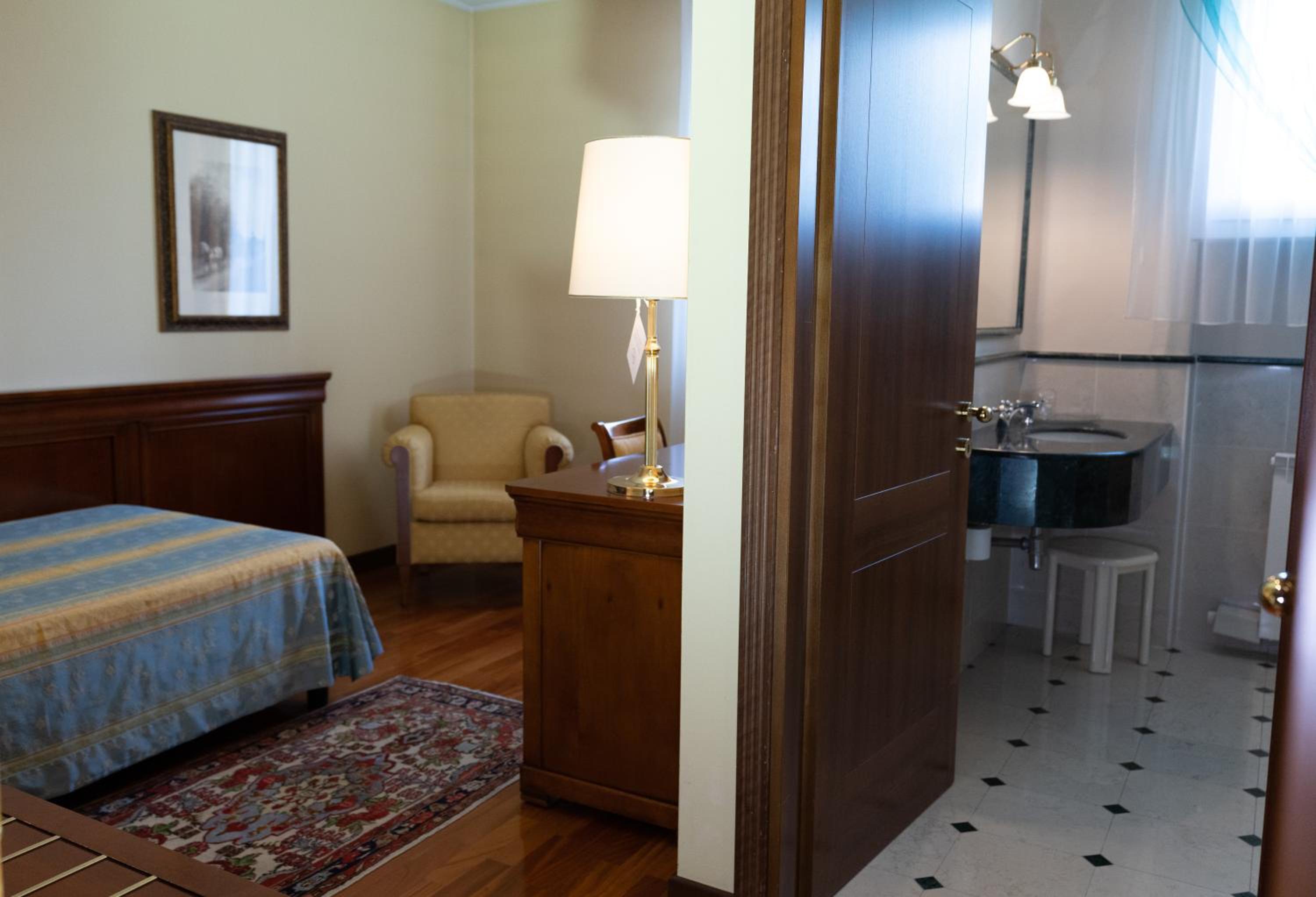 Single Room photo 2