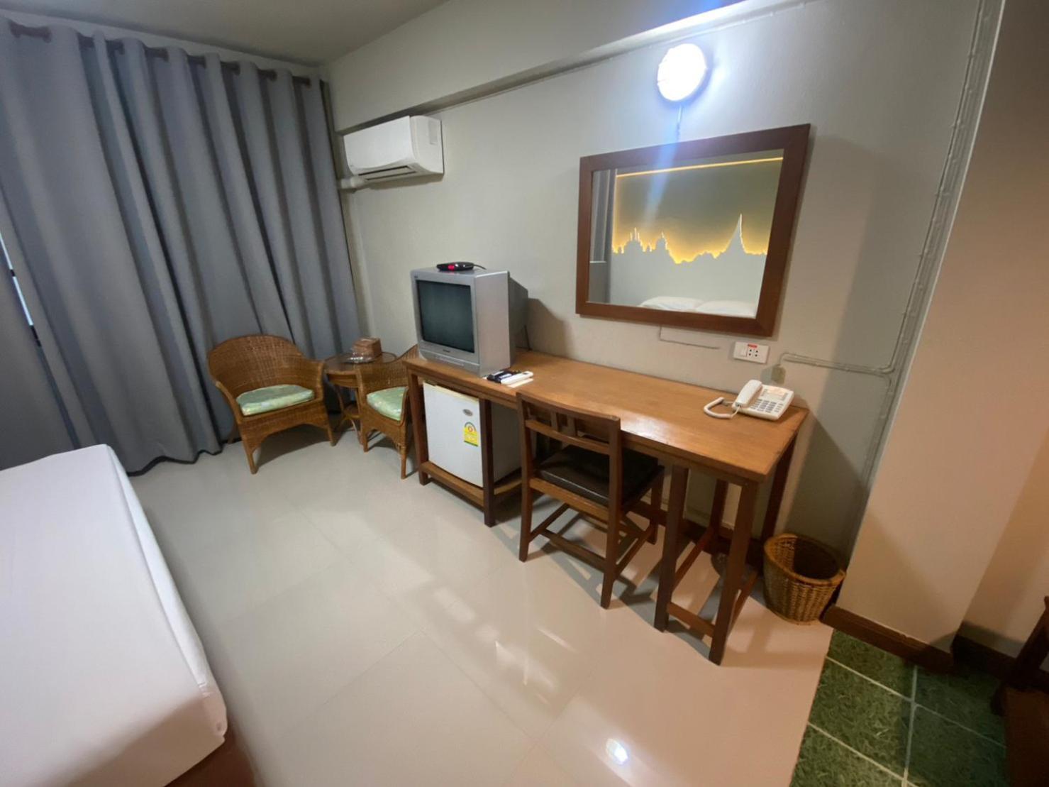 Standard Double or Twin Room photo 2