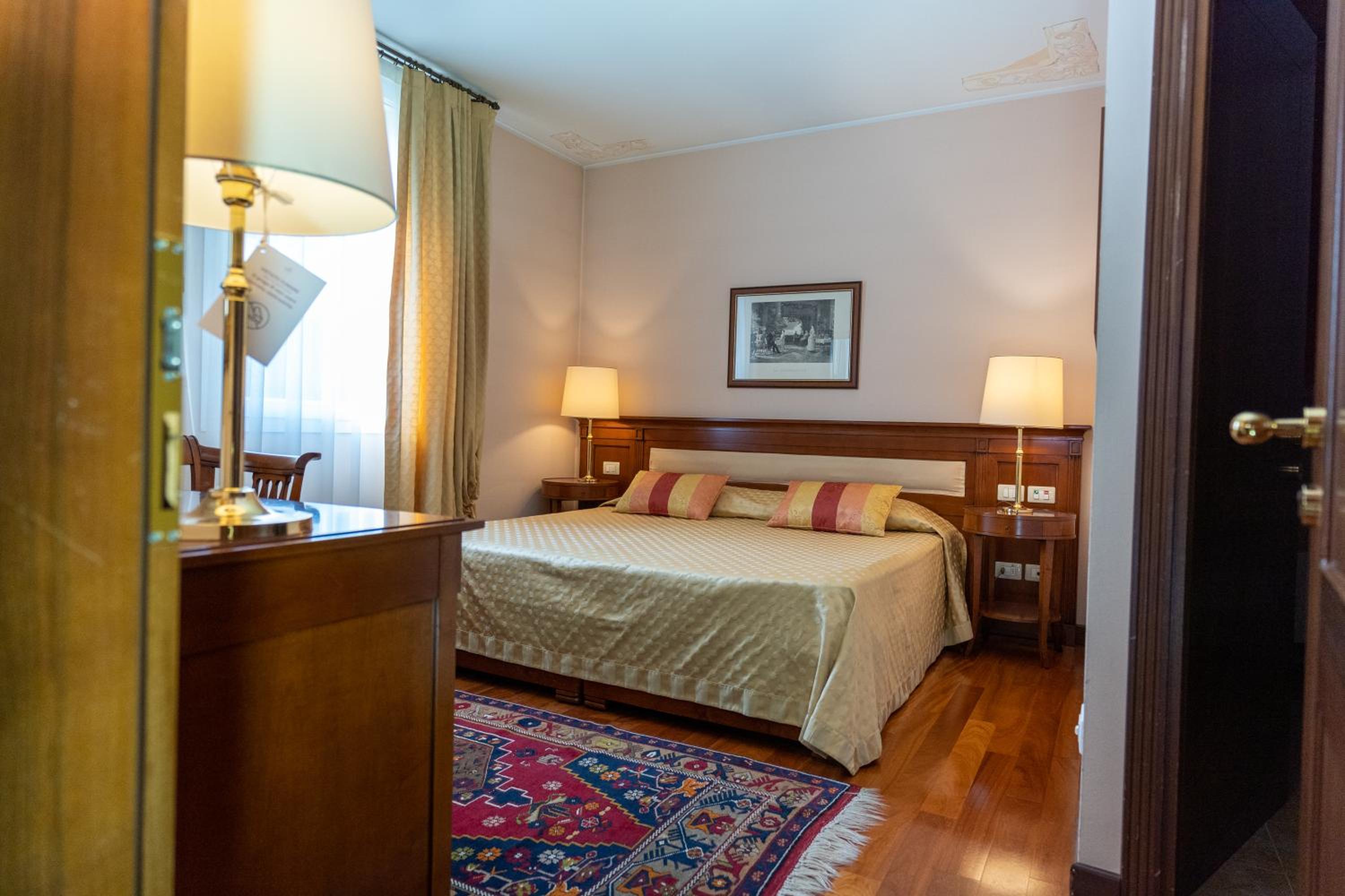 Double or Twin Room photo 3