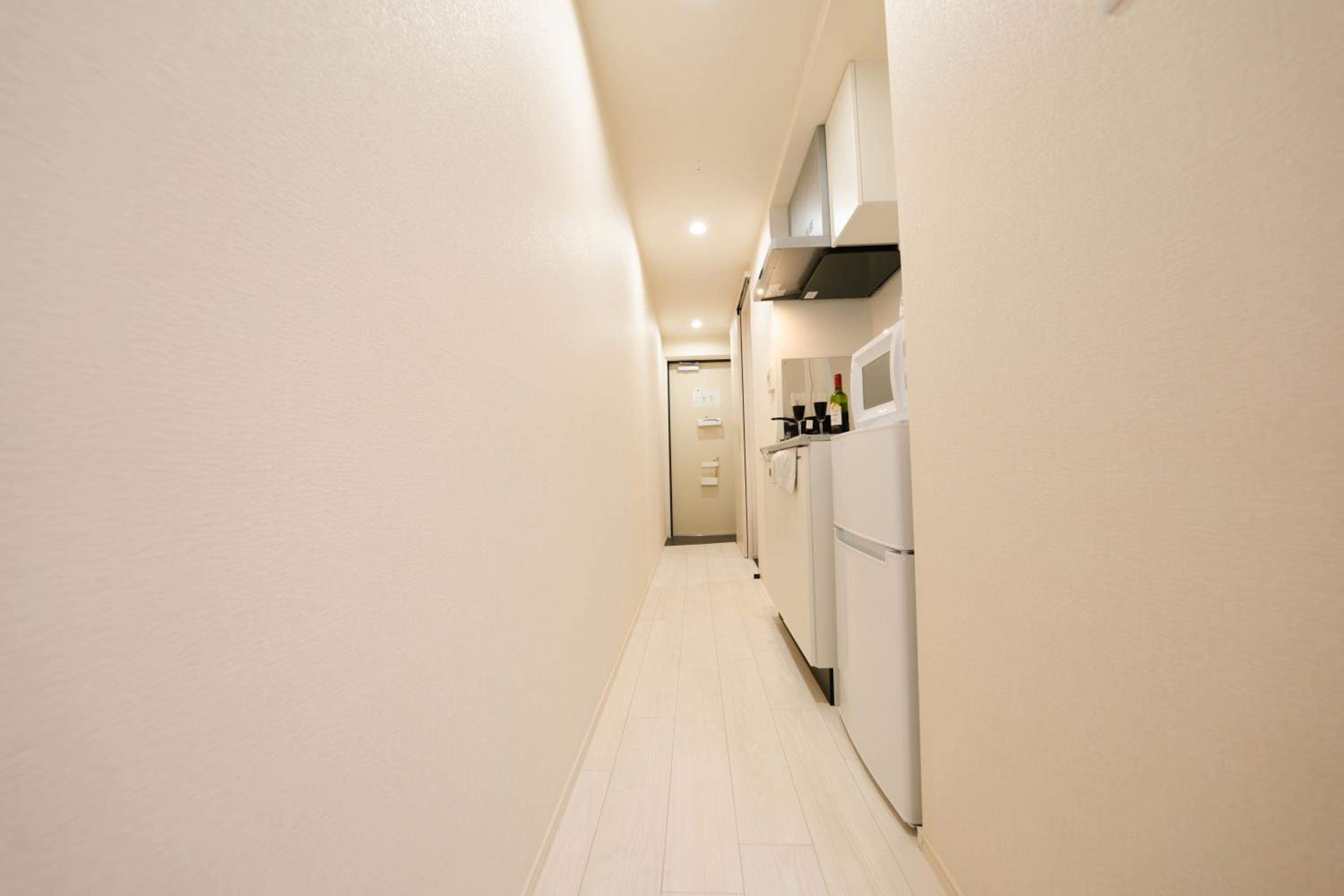 One-Bedroom Apartment photo 3