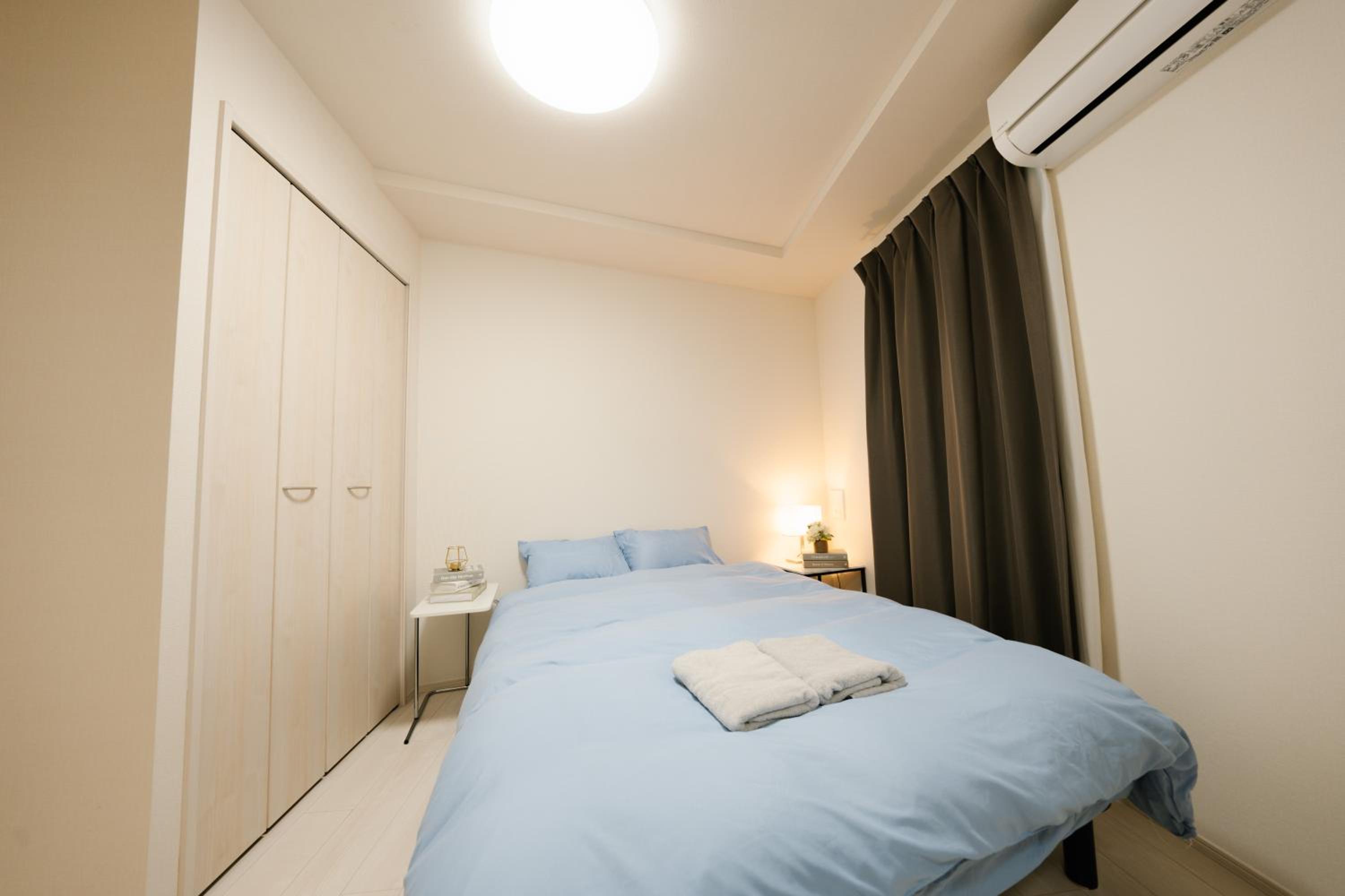 One-Bedroom Apartment photo 2
