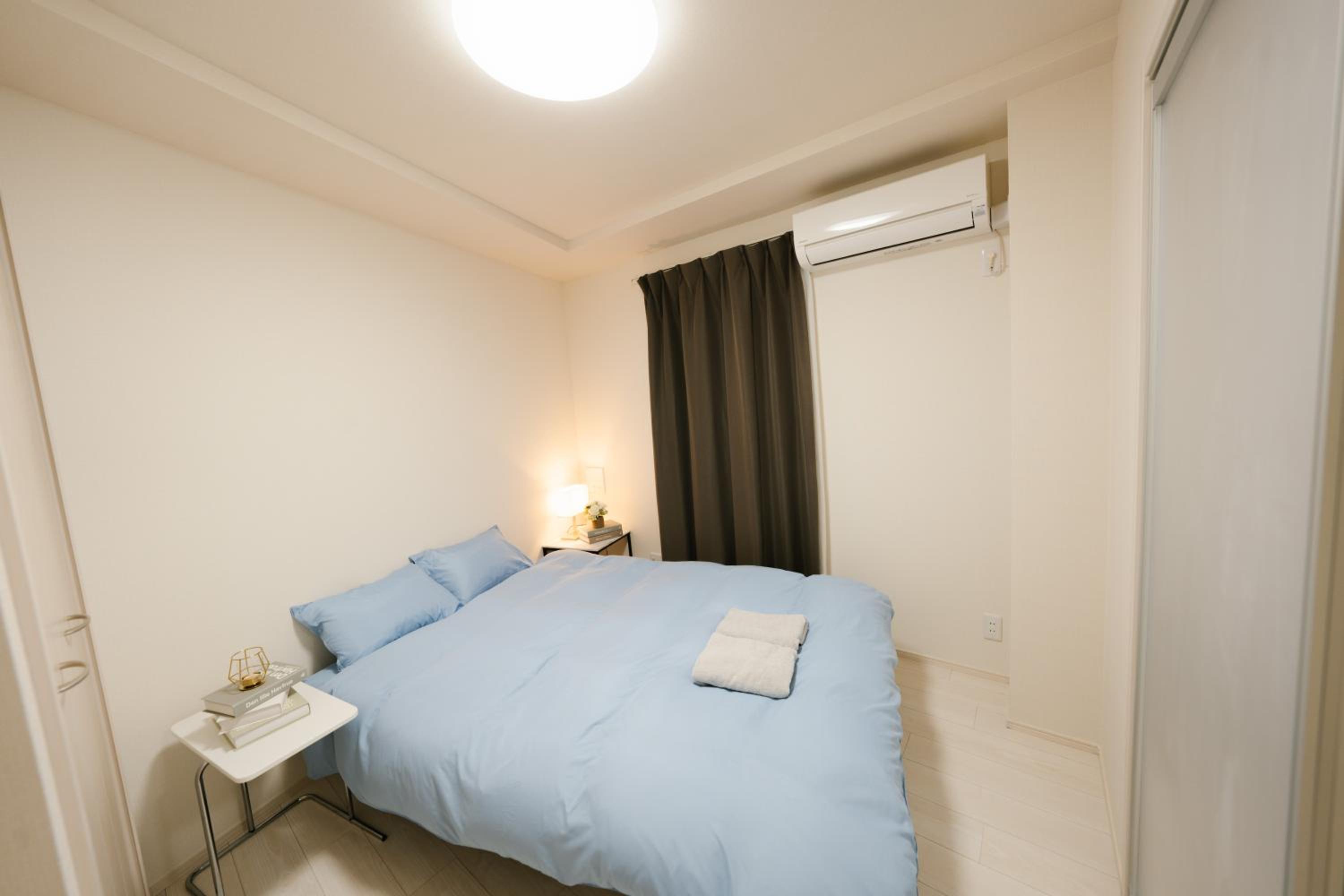 One-Bedroom Apartment photo 1
