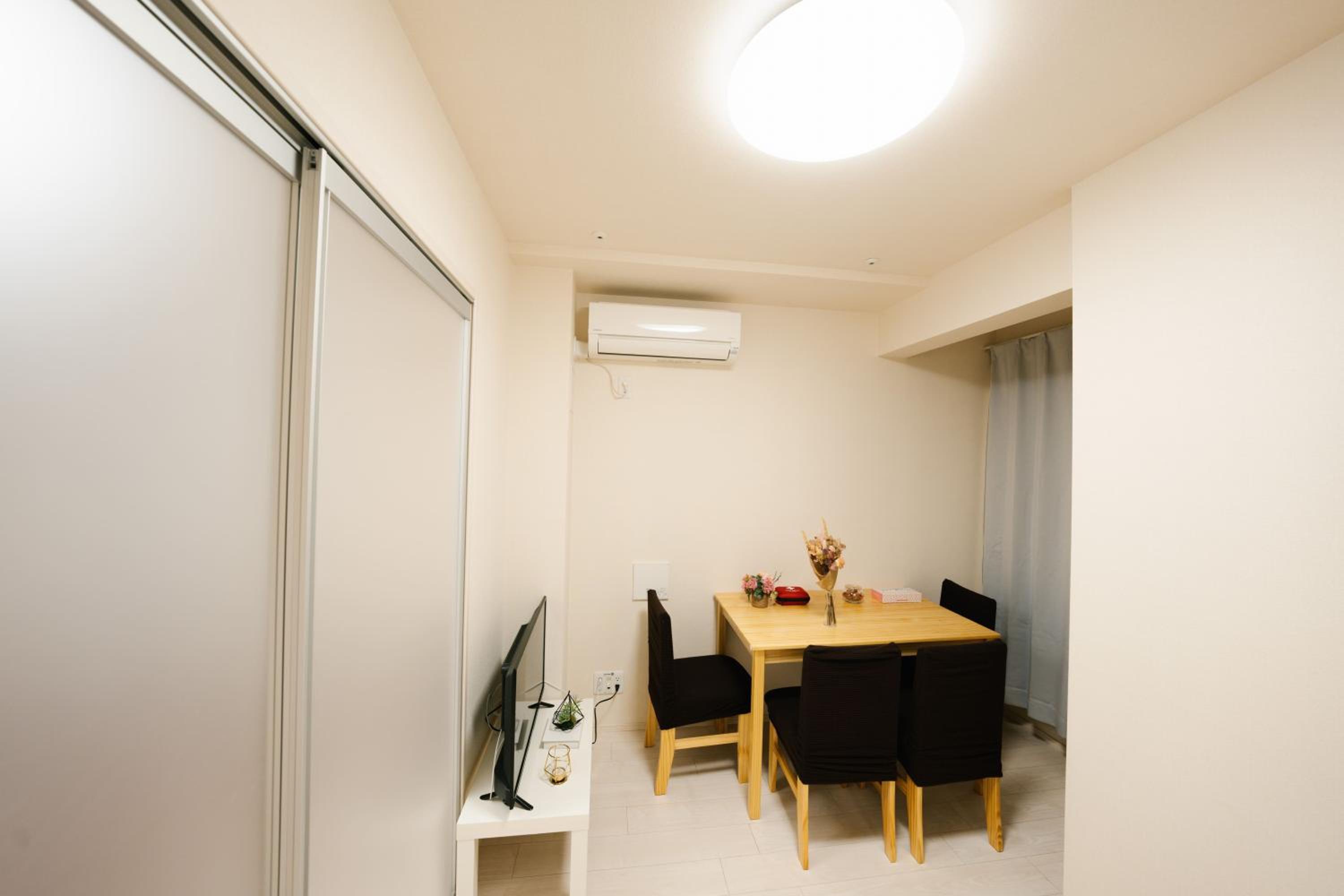 One-Bedroom Apartment photo 3