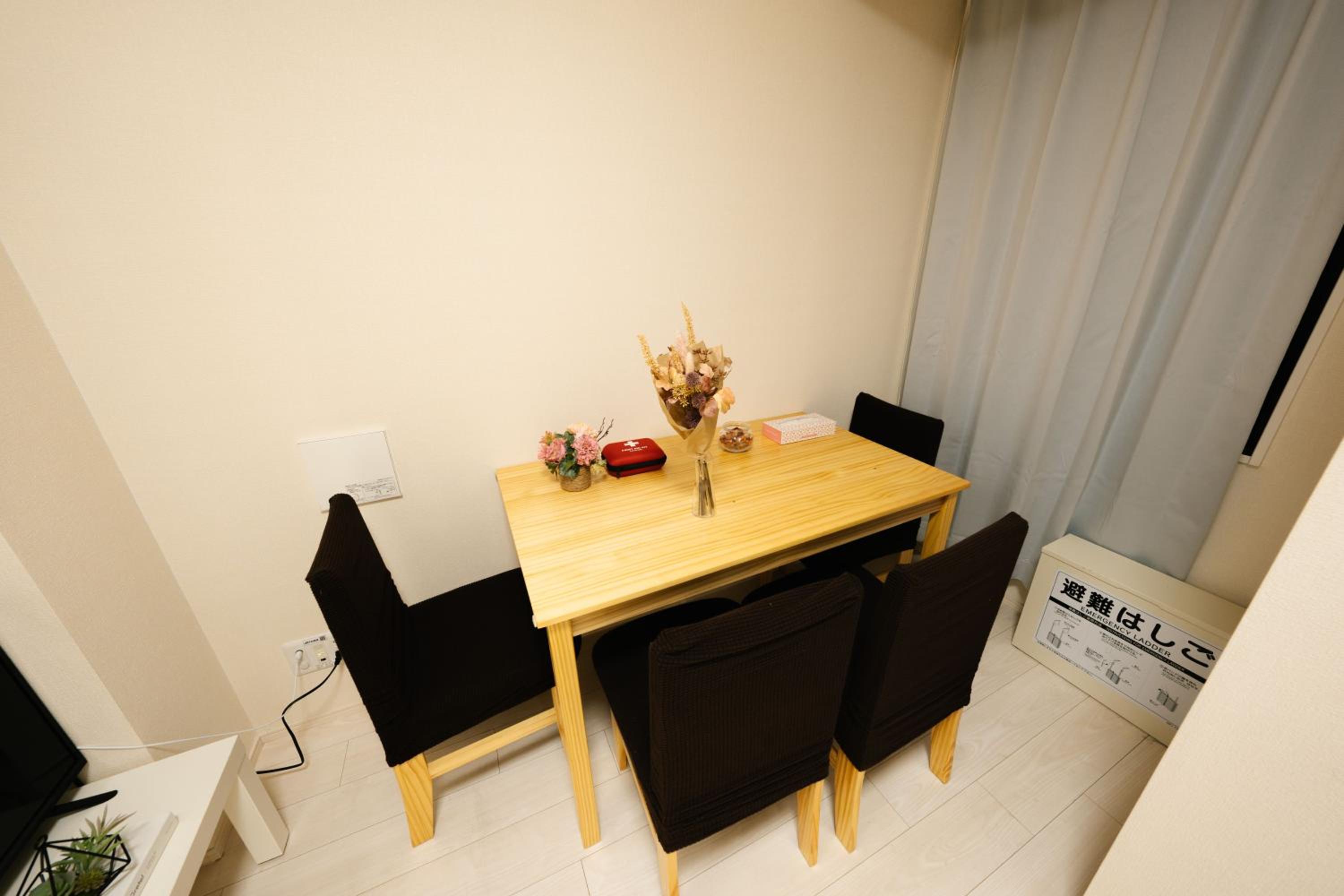 One-Bedroom Apartment photo 2
