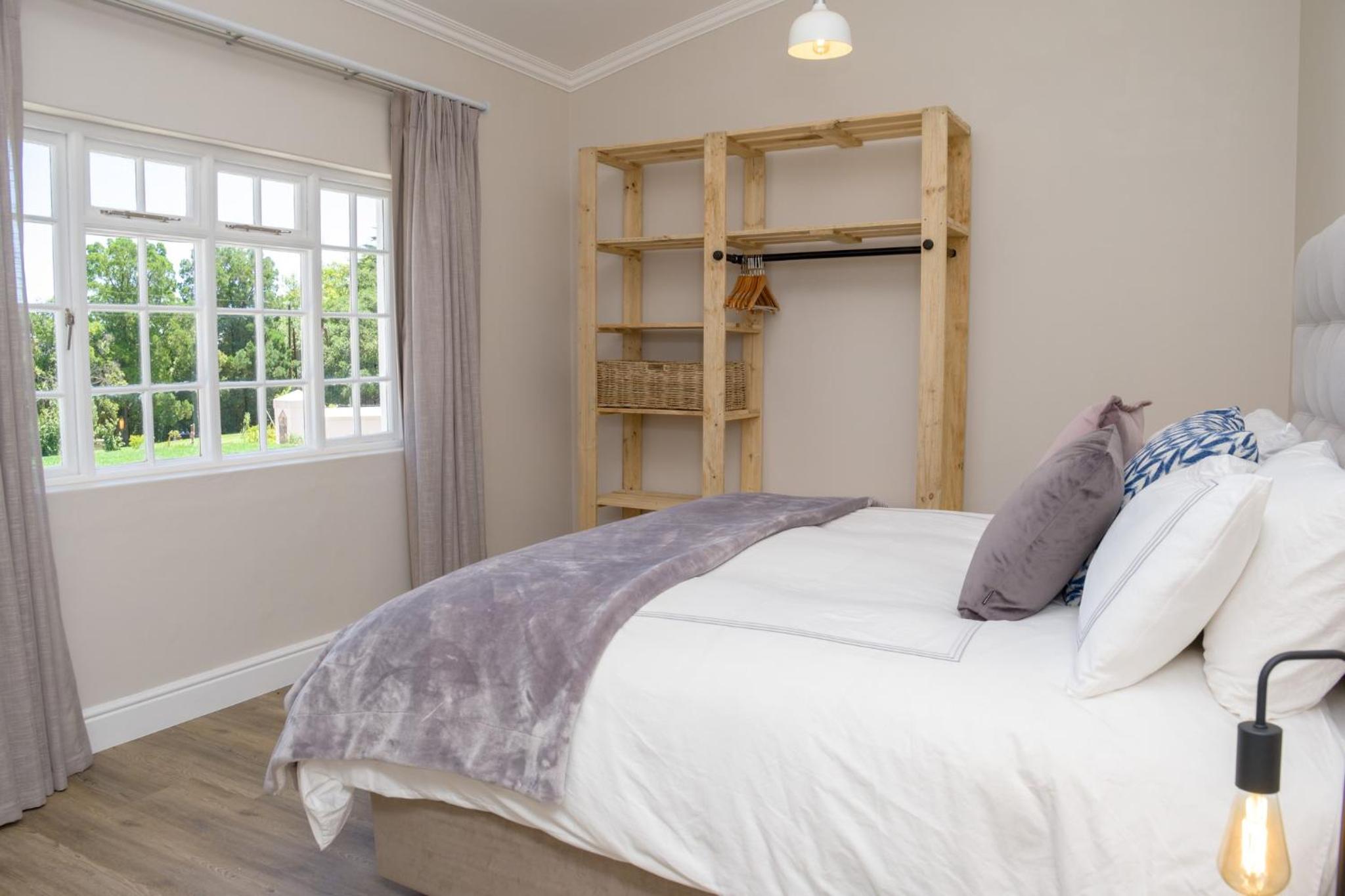 Three-Bedroom House - Photo 4