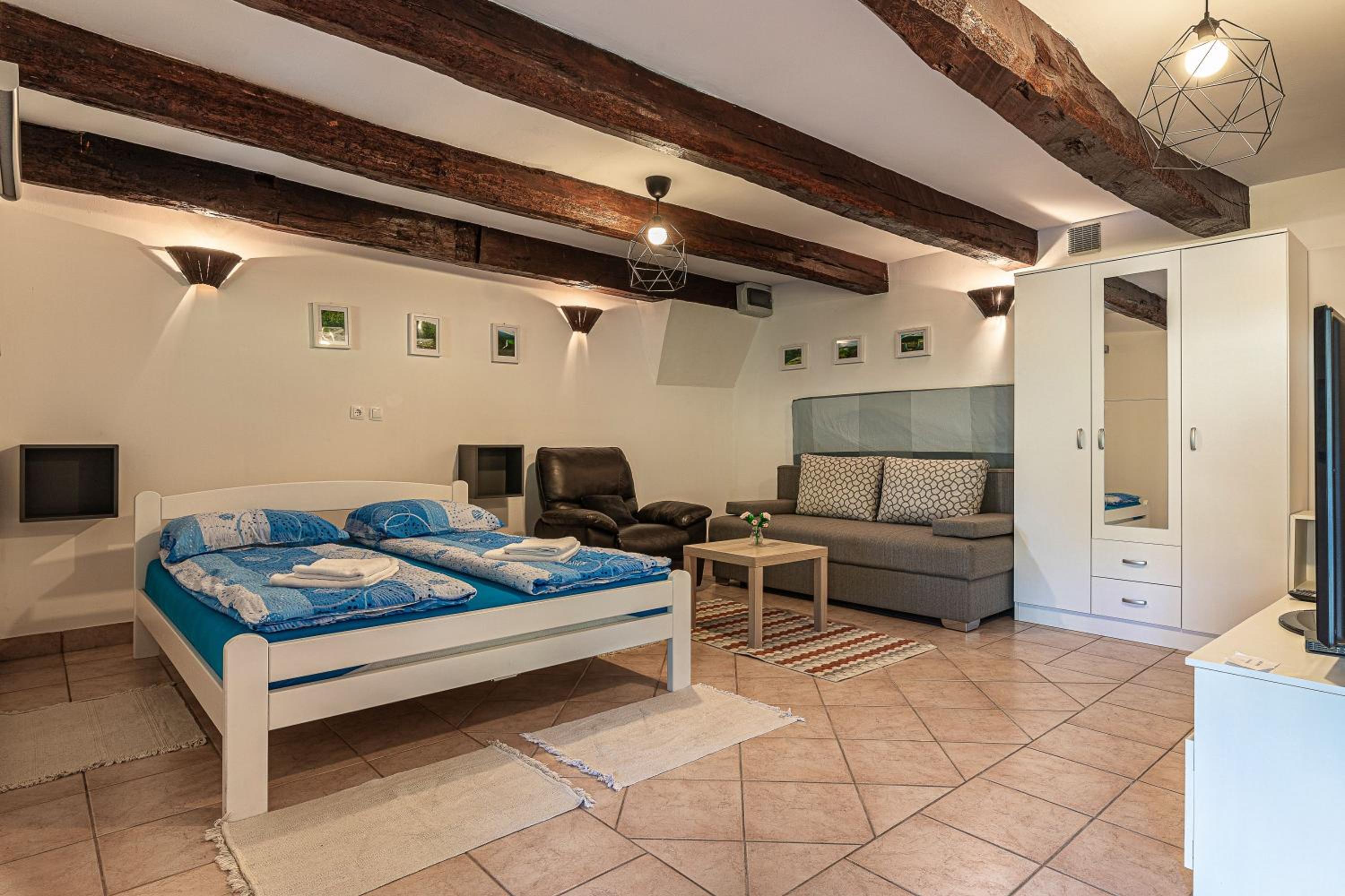 One-Bedroom Apartment with Terrace