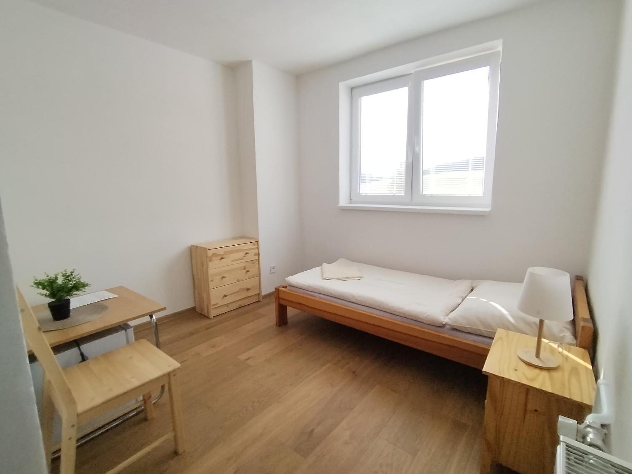 Single Room with Private Bathroom photo 2