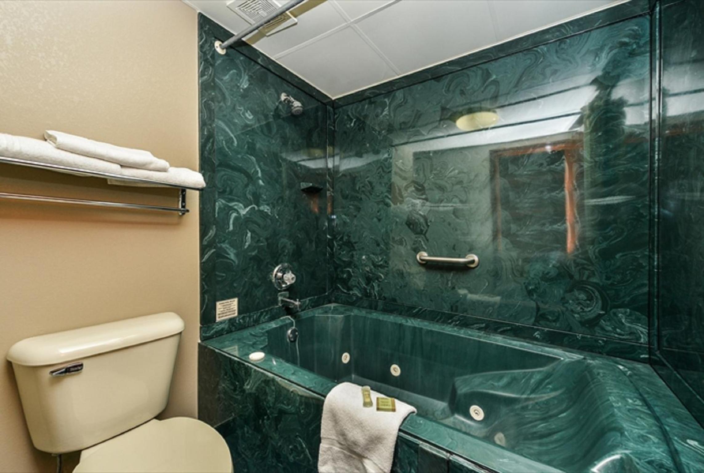 Business King Room - Non-Smoking - Photo 2