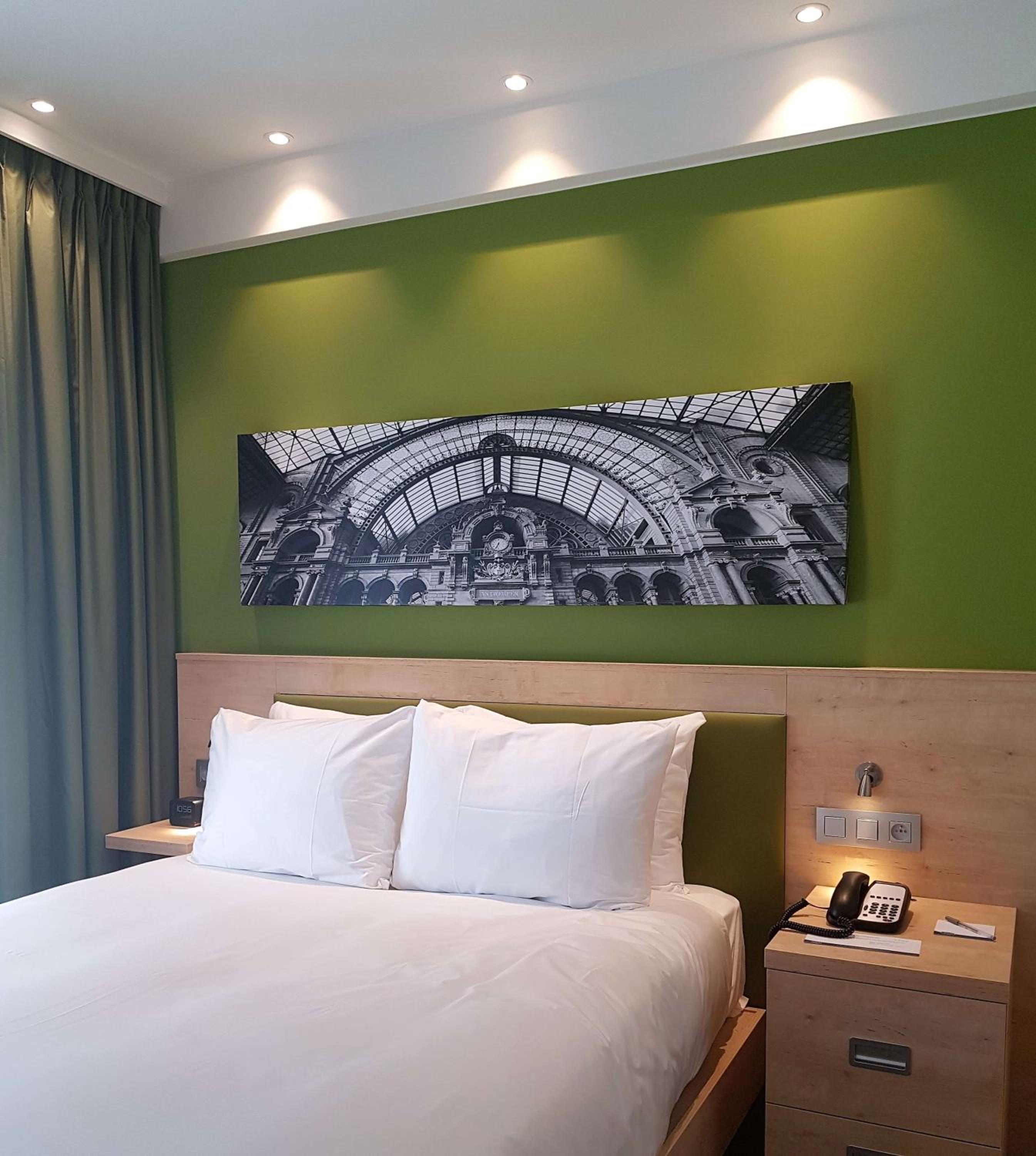 King Room - Mobility Accessible