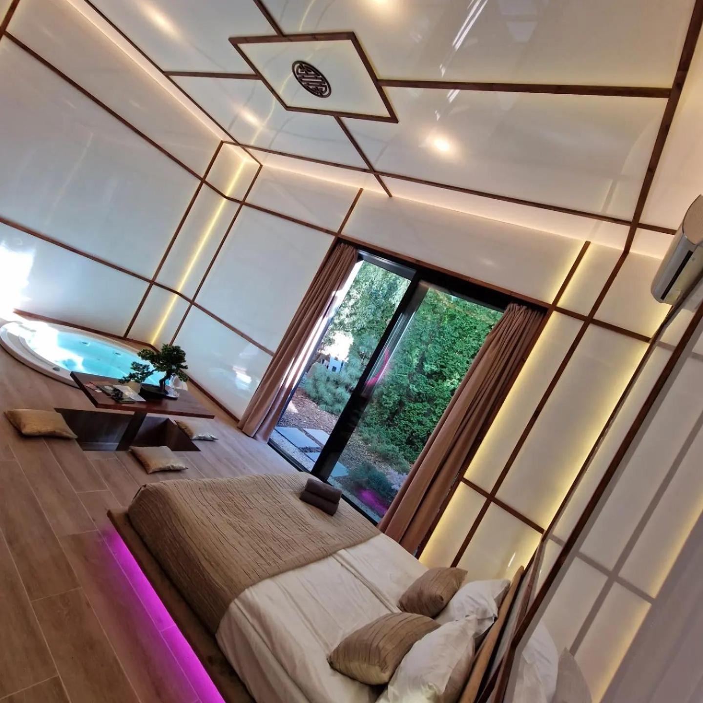 Small Apartment with Jacuzzi - Photo 9