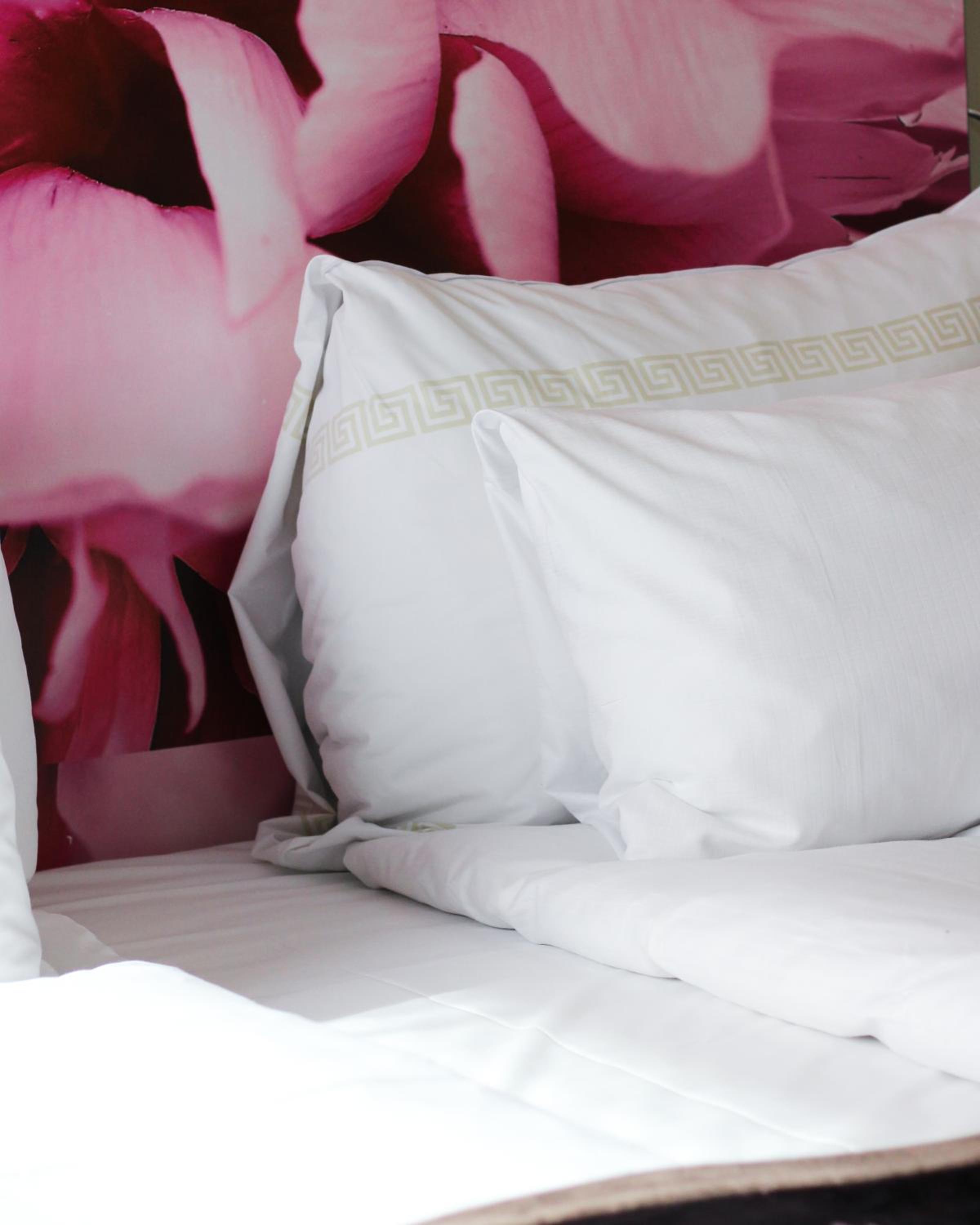 Standard Double or Twin Room - Photo 2