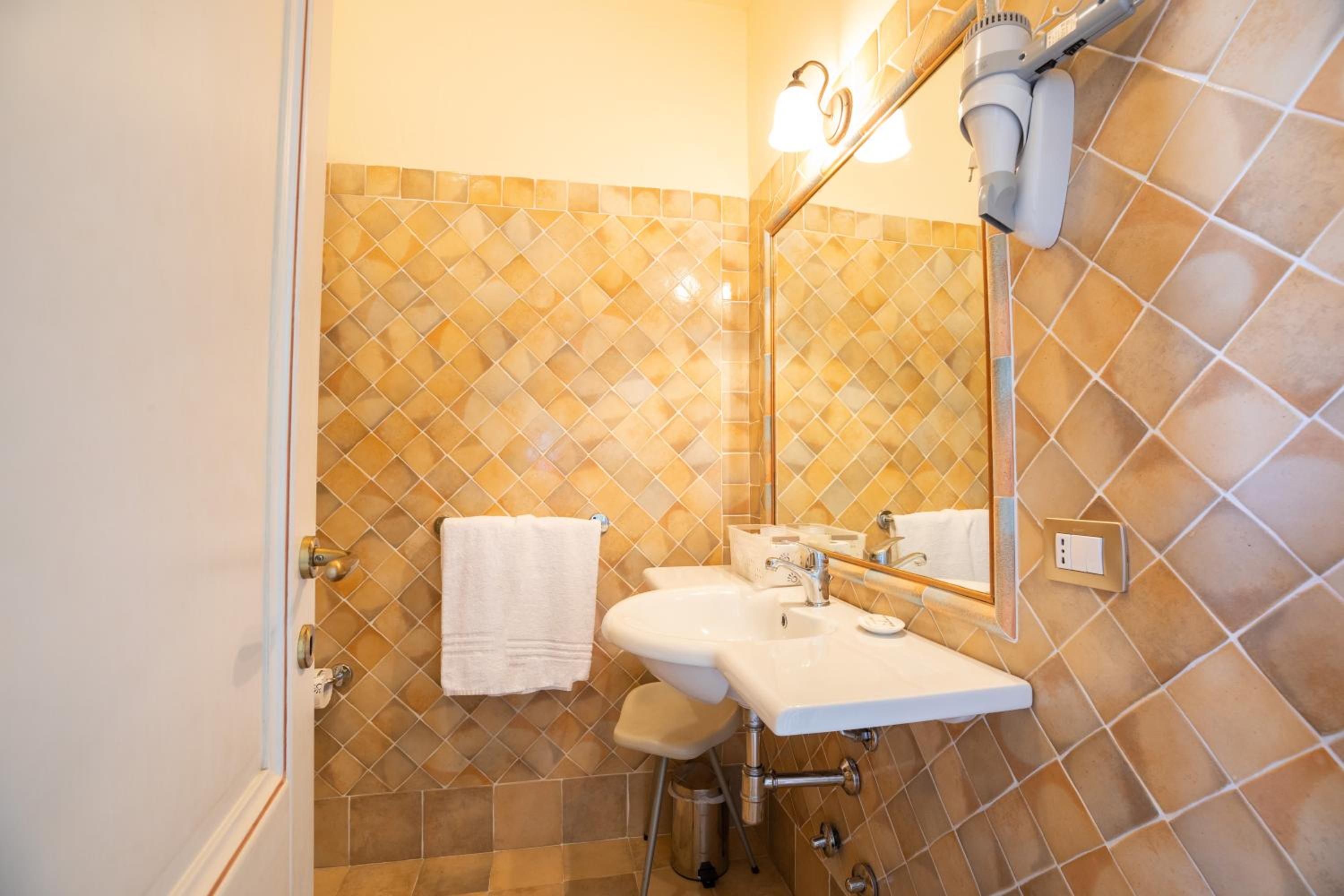 Triple Room - Photo 3