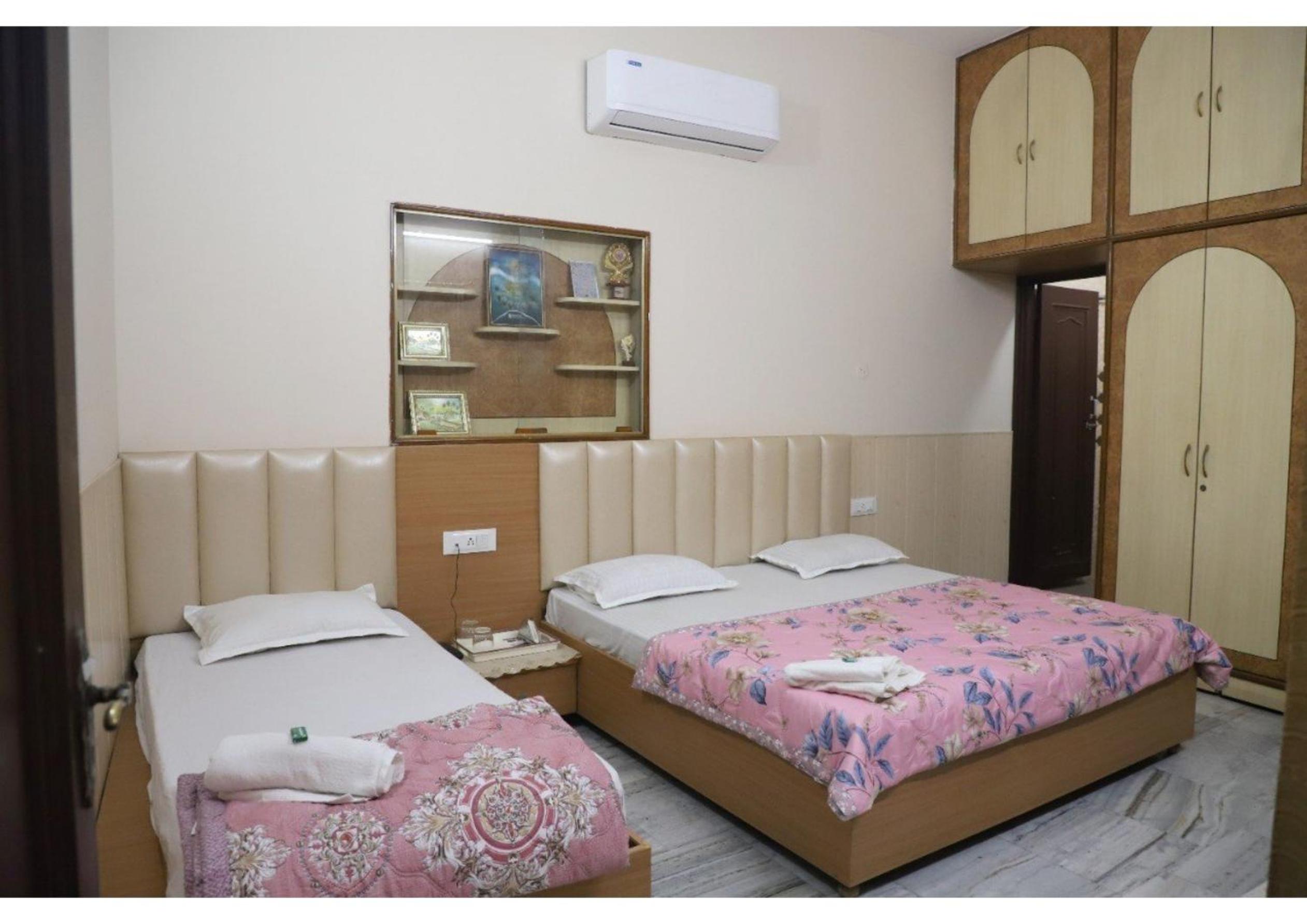 Luxury Triple Room photo 2