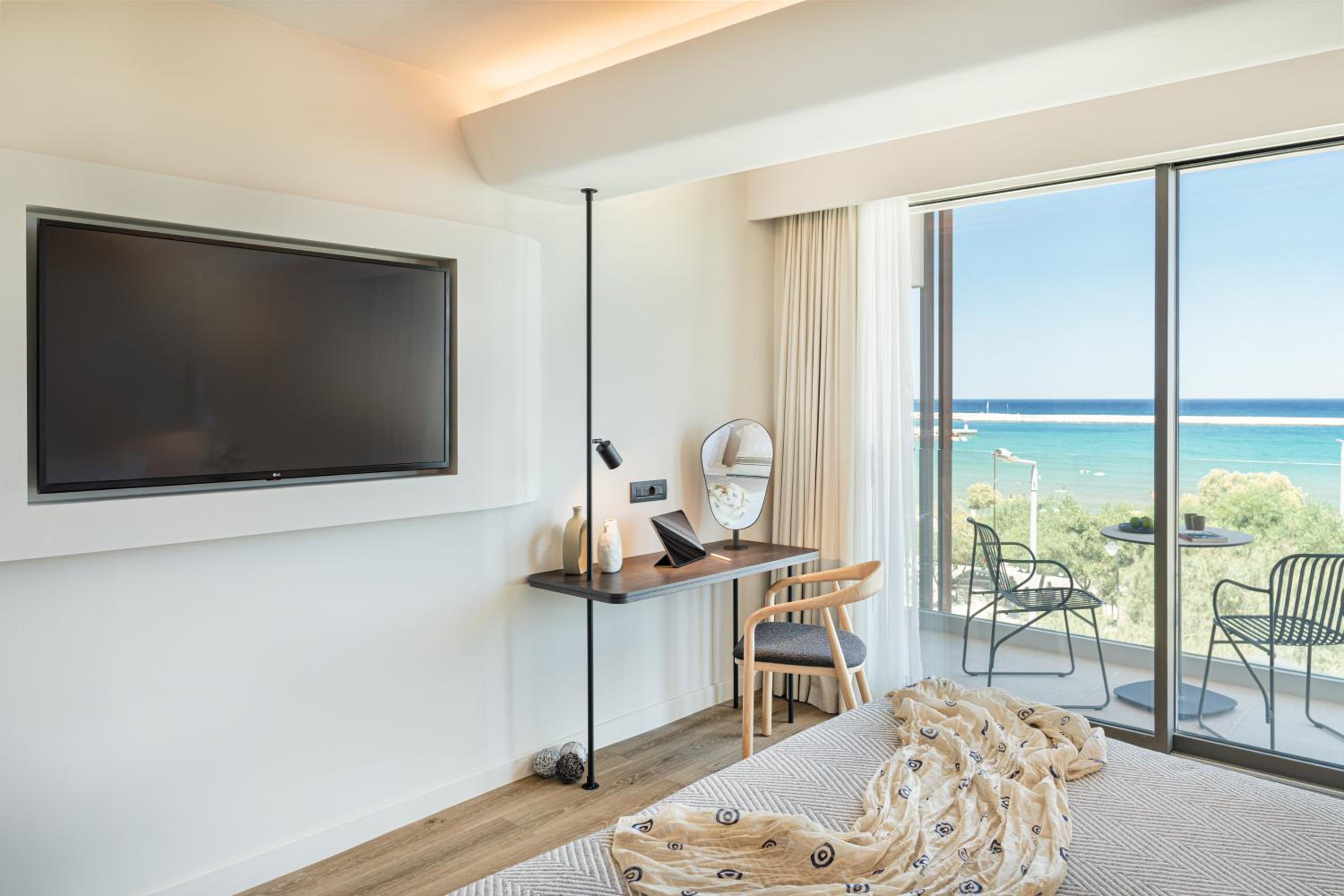 Double or Twin Room - Photo 4