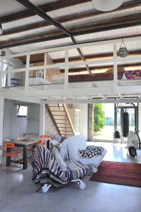 One-Bedroom House photo 1