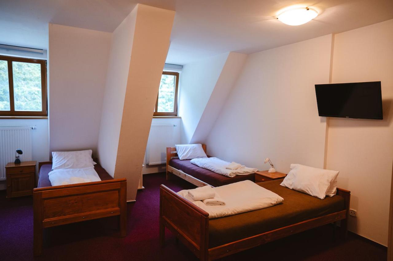 Economy Triple Room - Photo 1