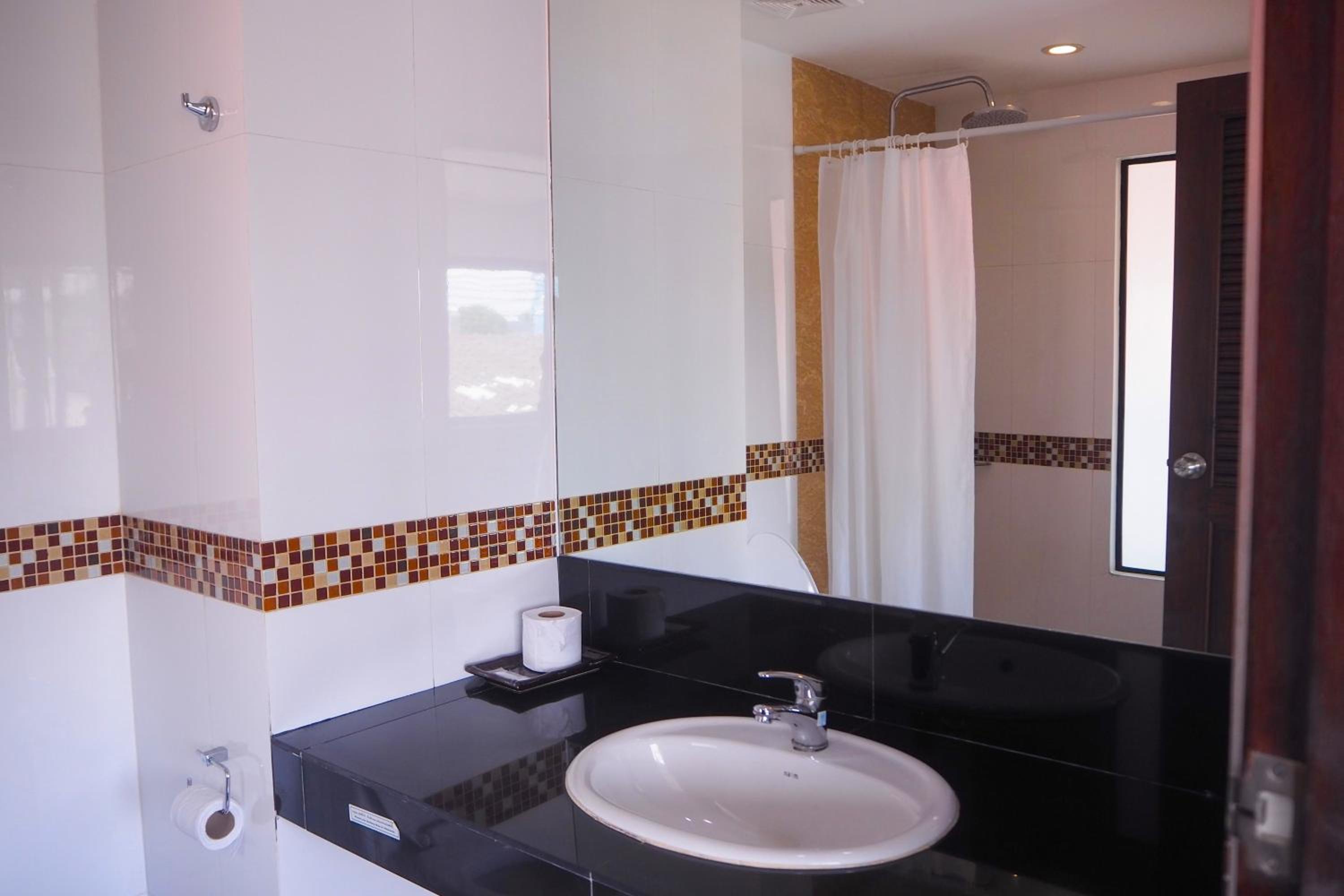 Superior Triple Room photo 3